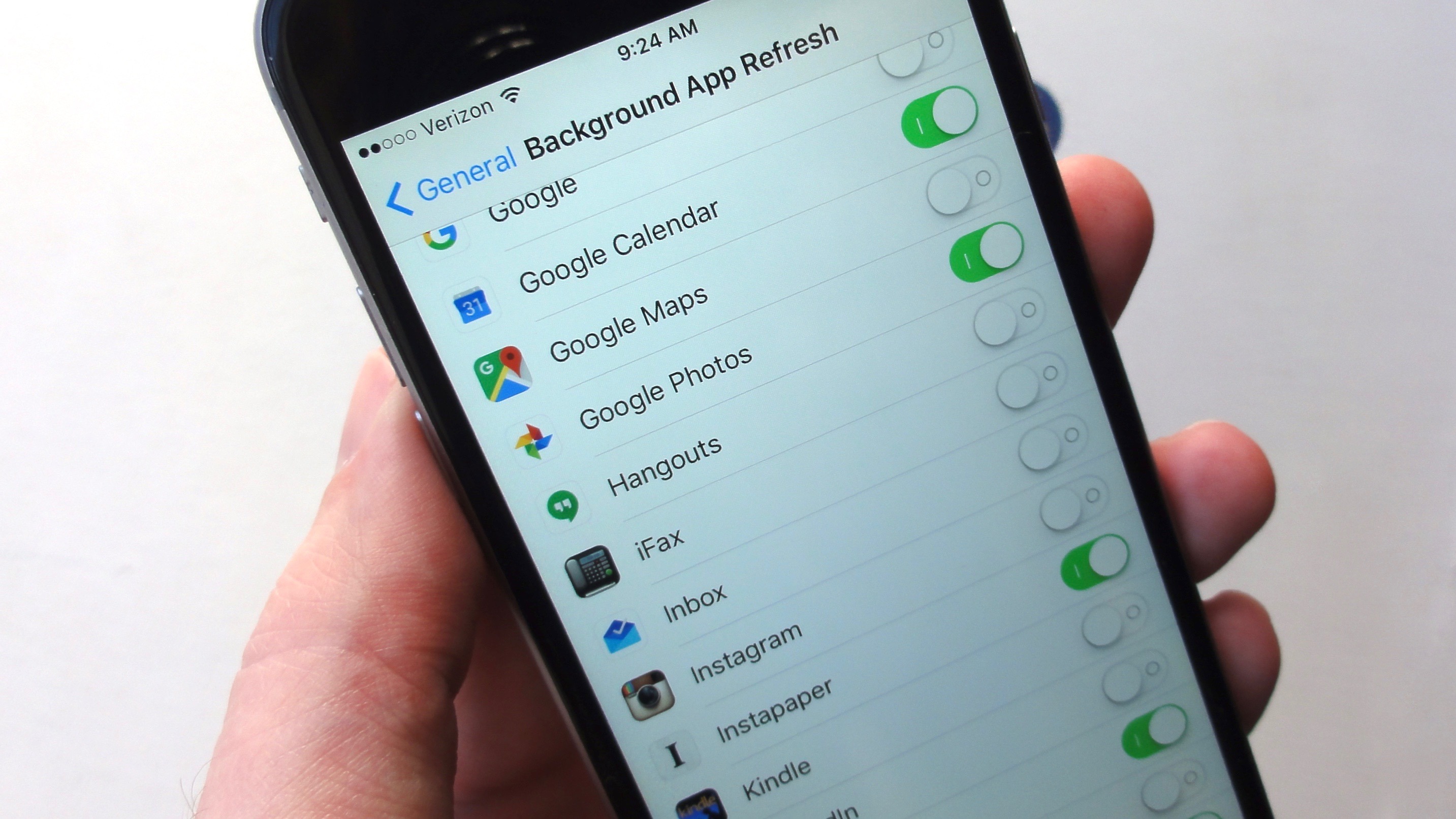 4 ways to take charge of iOS's Background App Refresh feature | Macworld