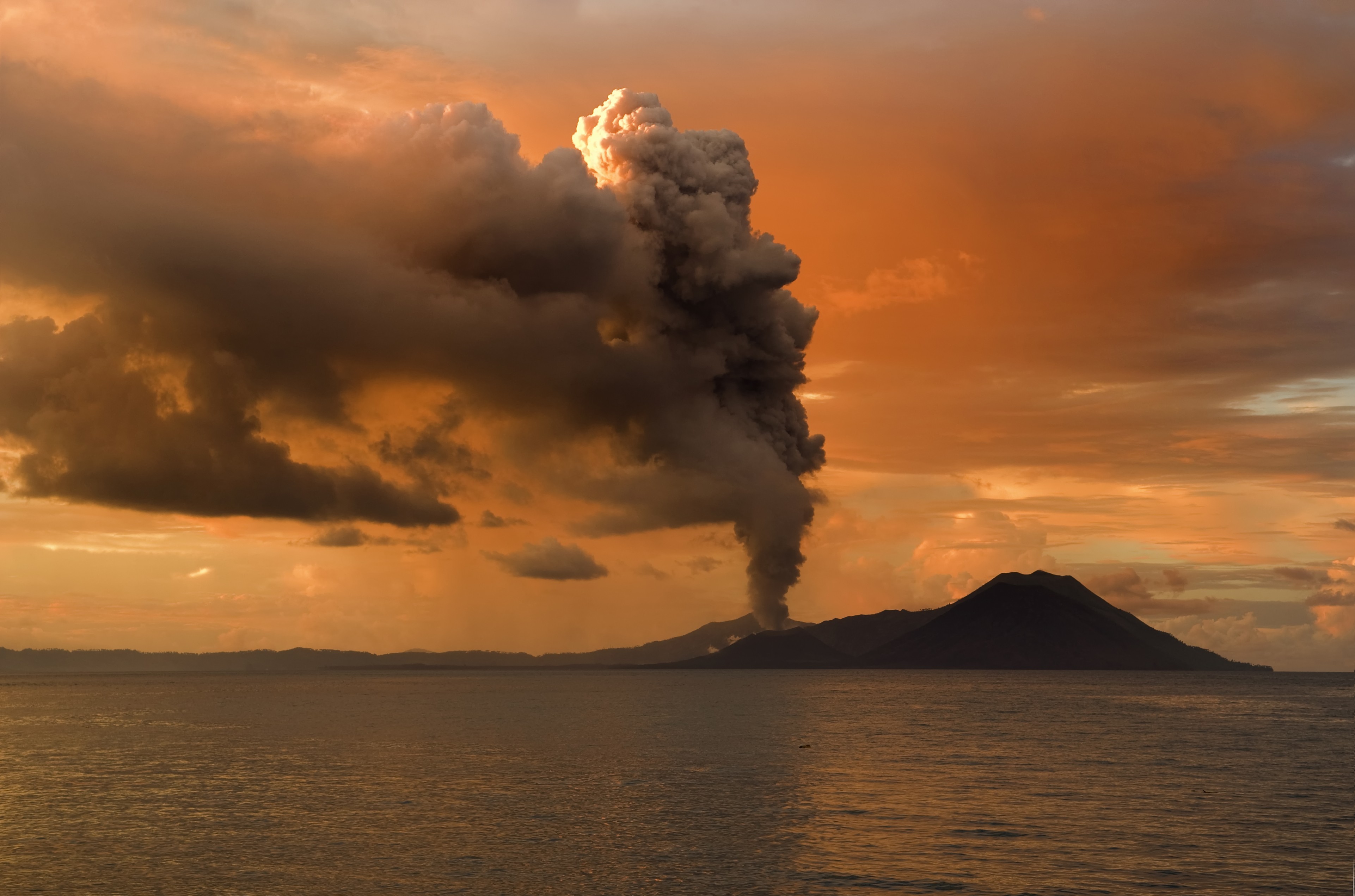 Misc: Sky Bueaty Clouds Smoke Orange Water Nature Volcano Image ...