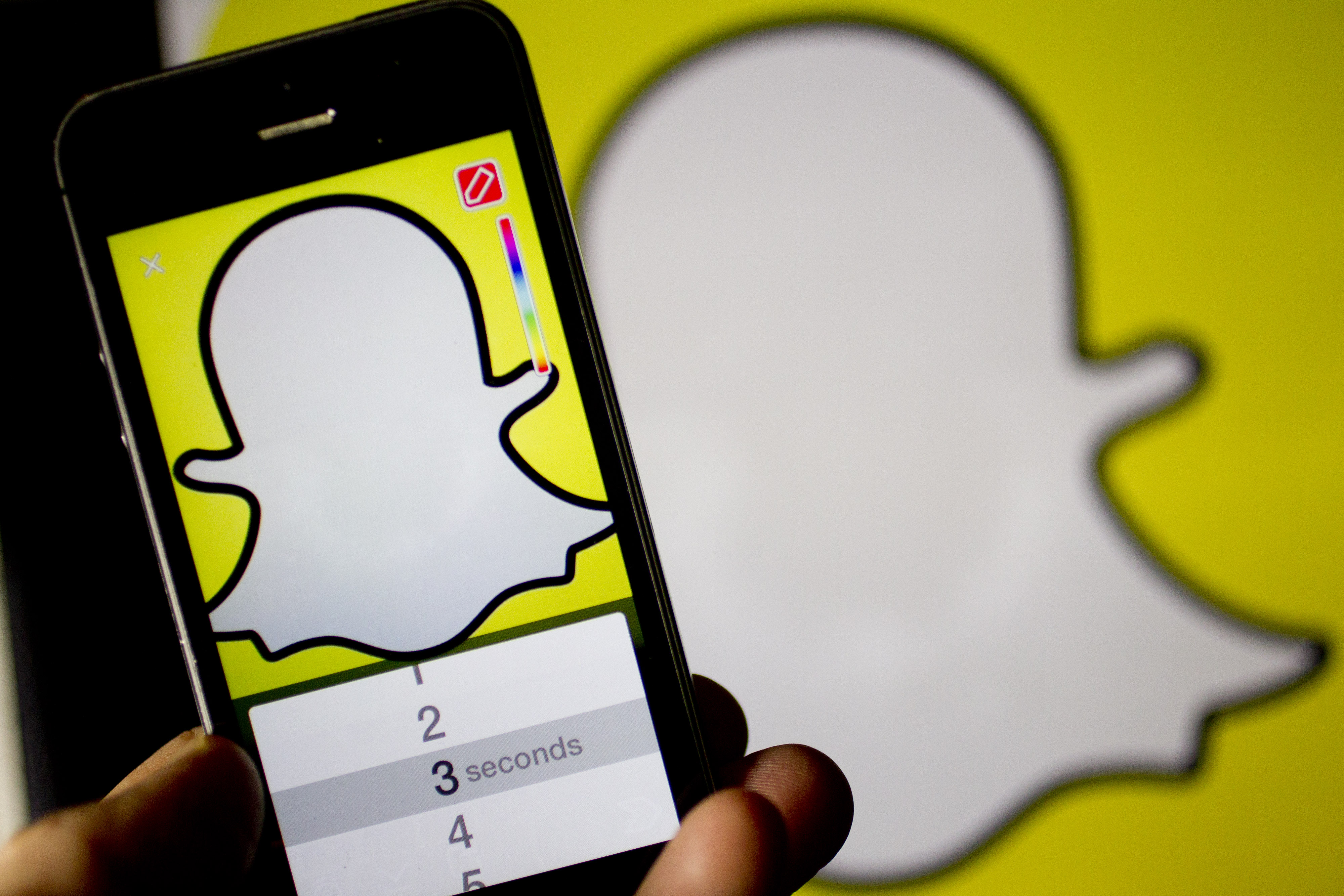 Snapchat App Is Having Issues and People Are Upset | Fortune