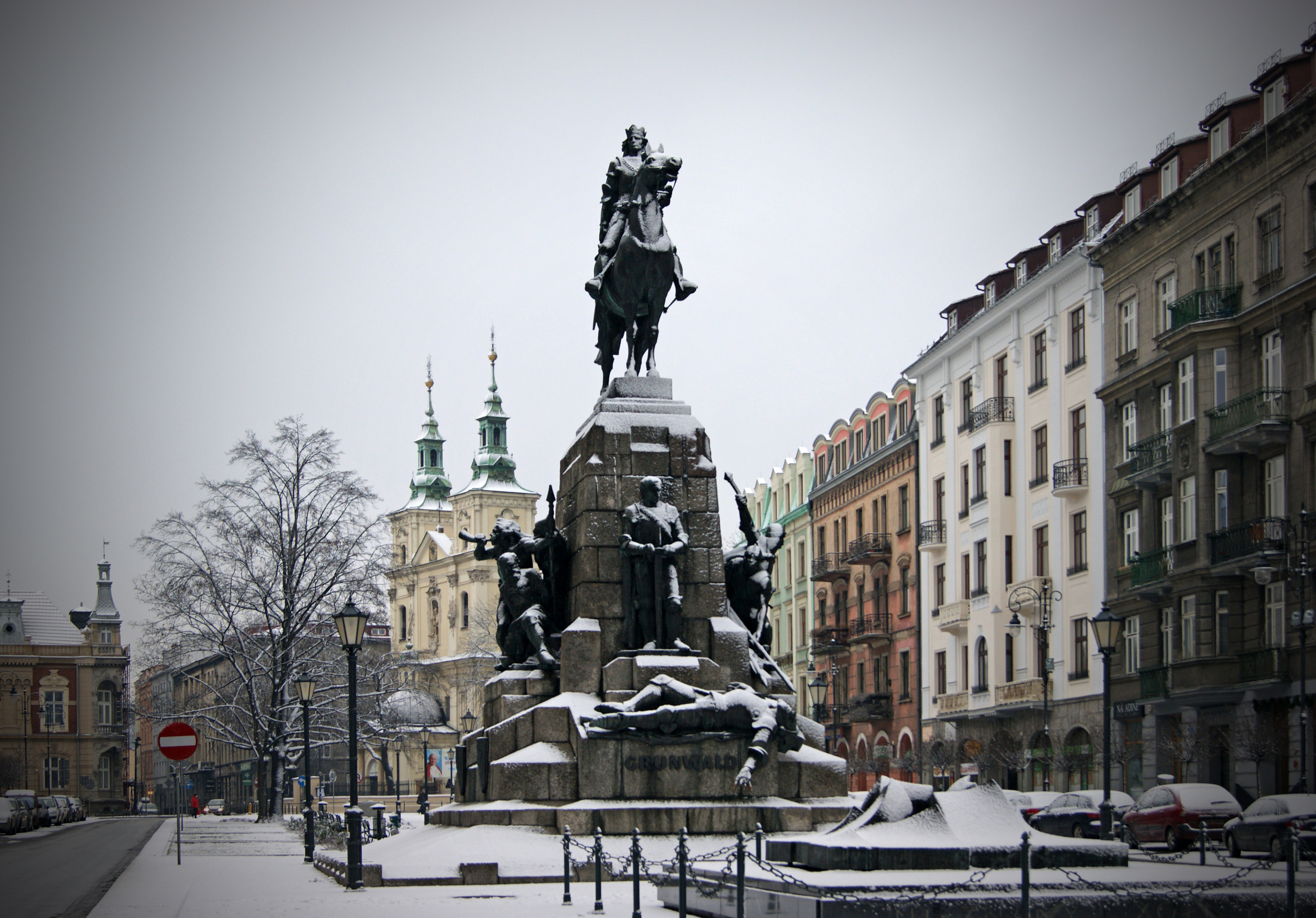 File:Battle of Grunwald monument, Matejko Square, Krakow, Poland.jpg ...