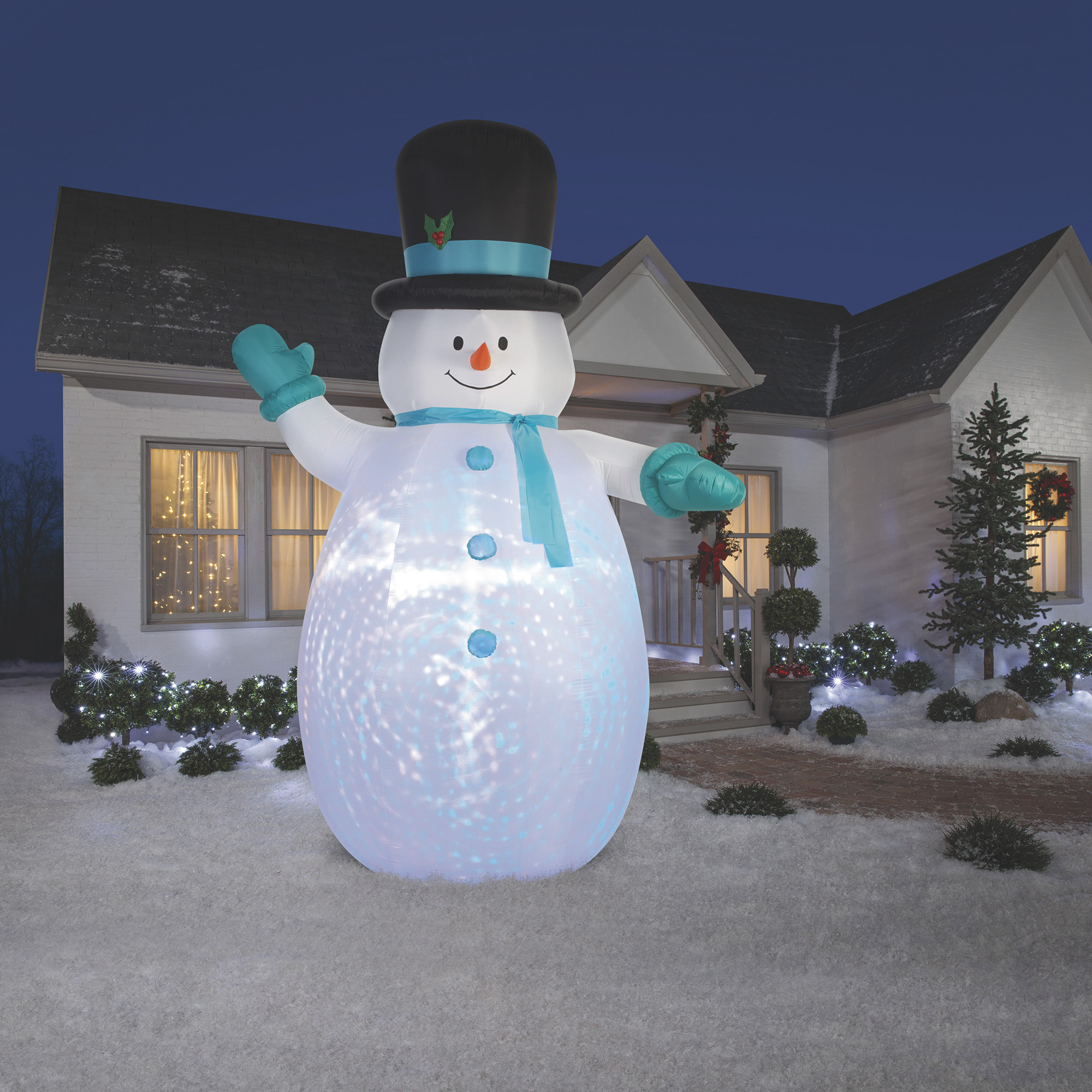 Gemmy Christmas Inflatable — Giant Snowman | www.kotulas.com | Free ...