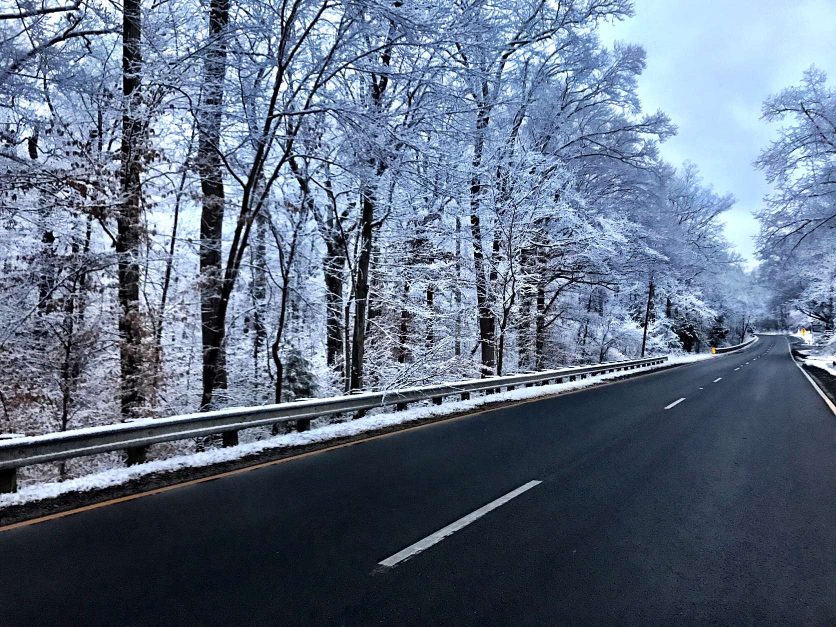 WTOP | Light snow timed to affect Monday's commute