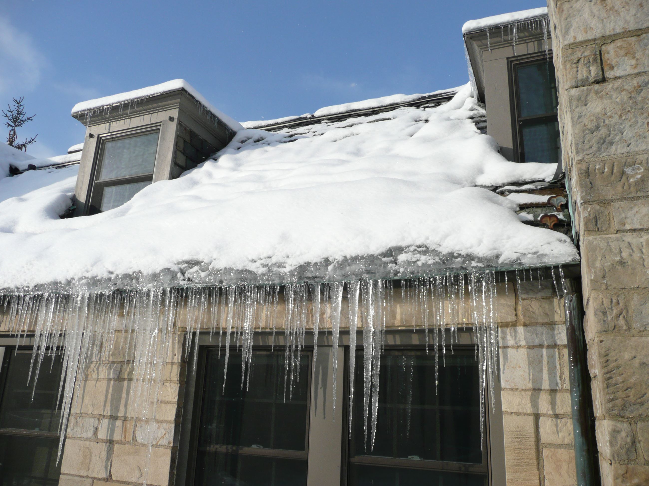 Ice & Snow on Roofs | Lebanon, NH