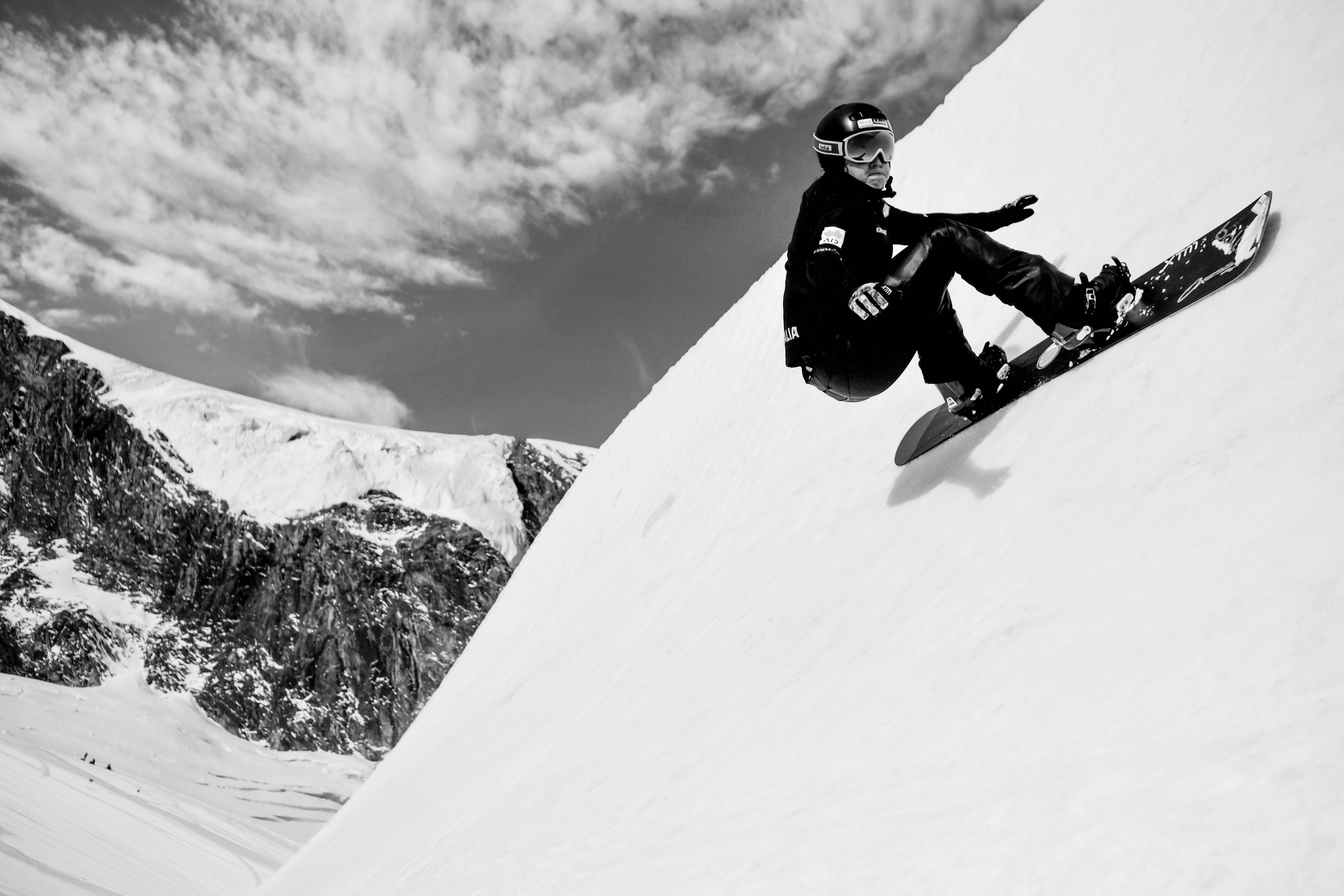 Belle Brockhoff - Aussie Boardercross Champ - snowboard.com