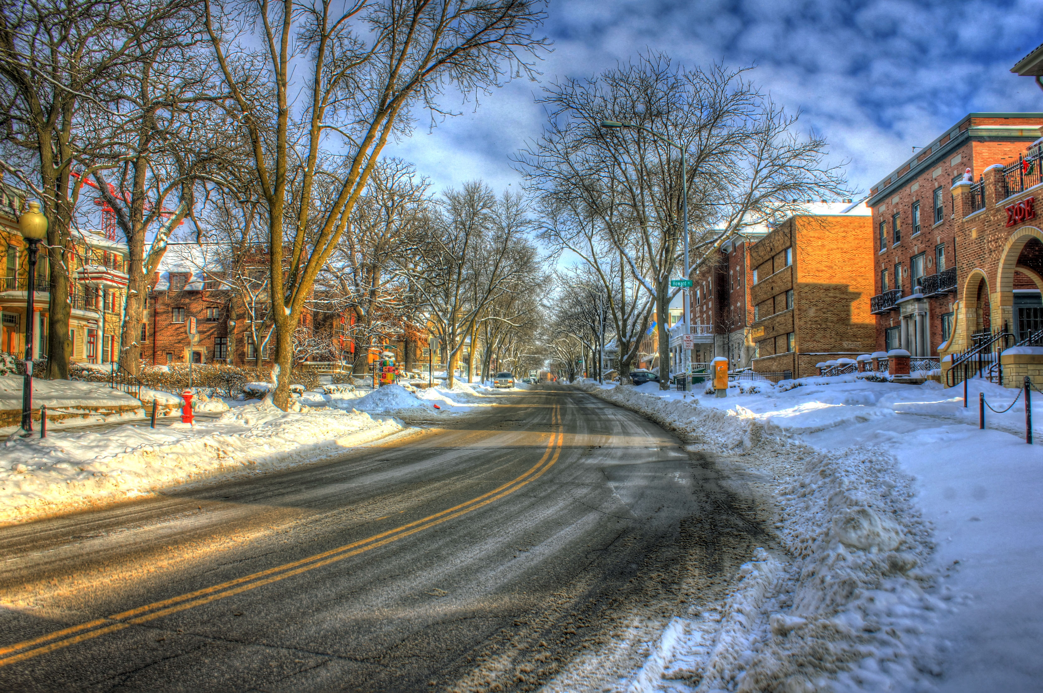 Snowy street in Madison, Wisconsin image - Free stock photo - Public ...