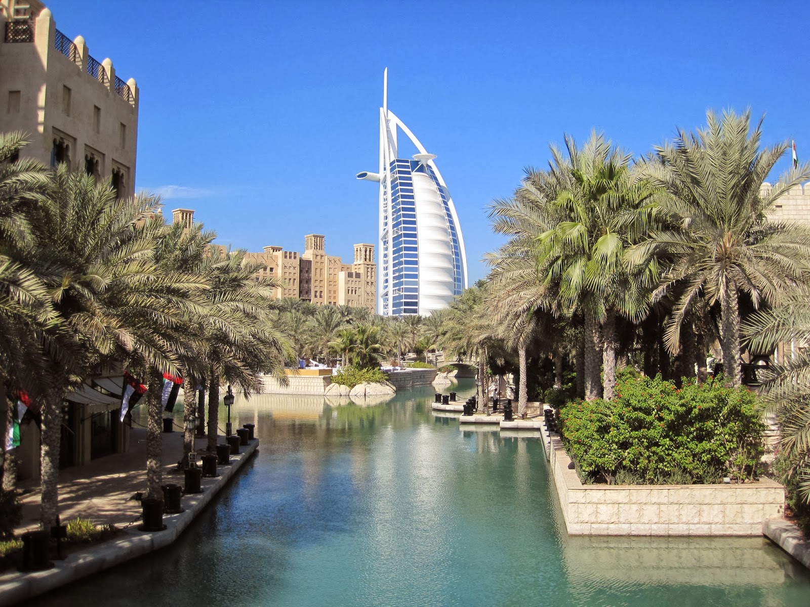 Abu Dhabi, Al Ain, Dubai: Souk Madinat Jumeirah