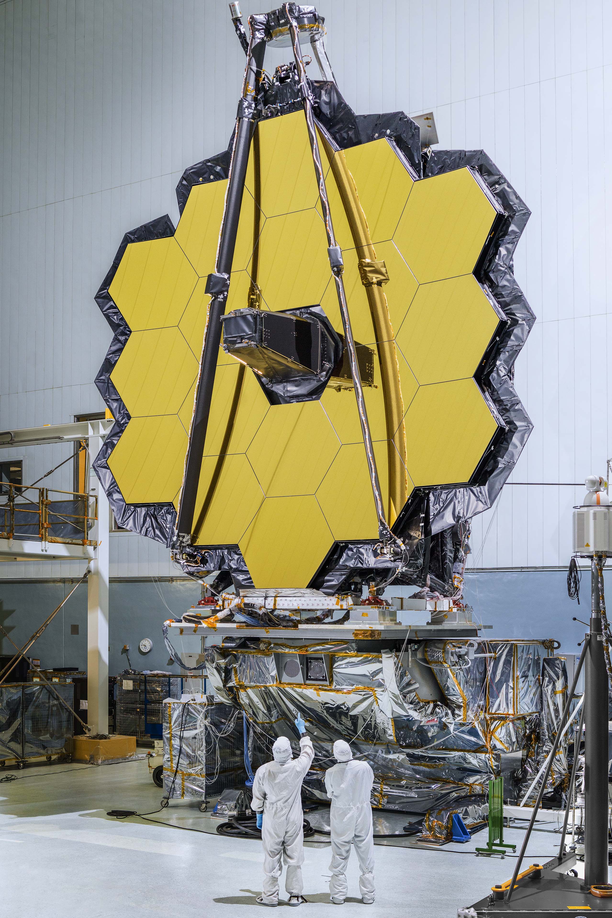 James Webb Space Telescope Mirrors Will Piece Together Cosmic ...
