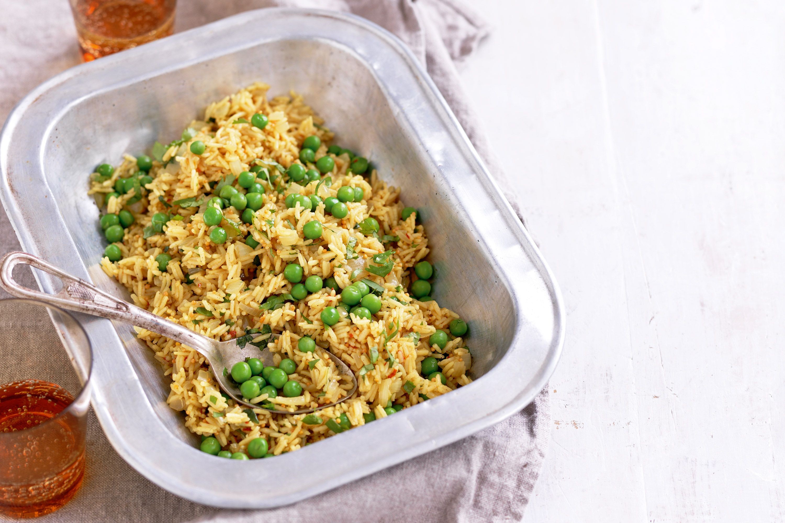 Spicy rice with peas