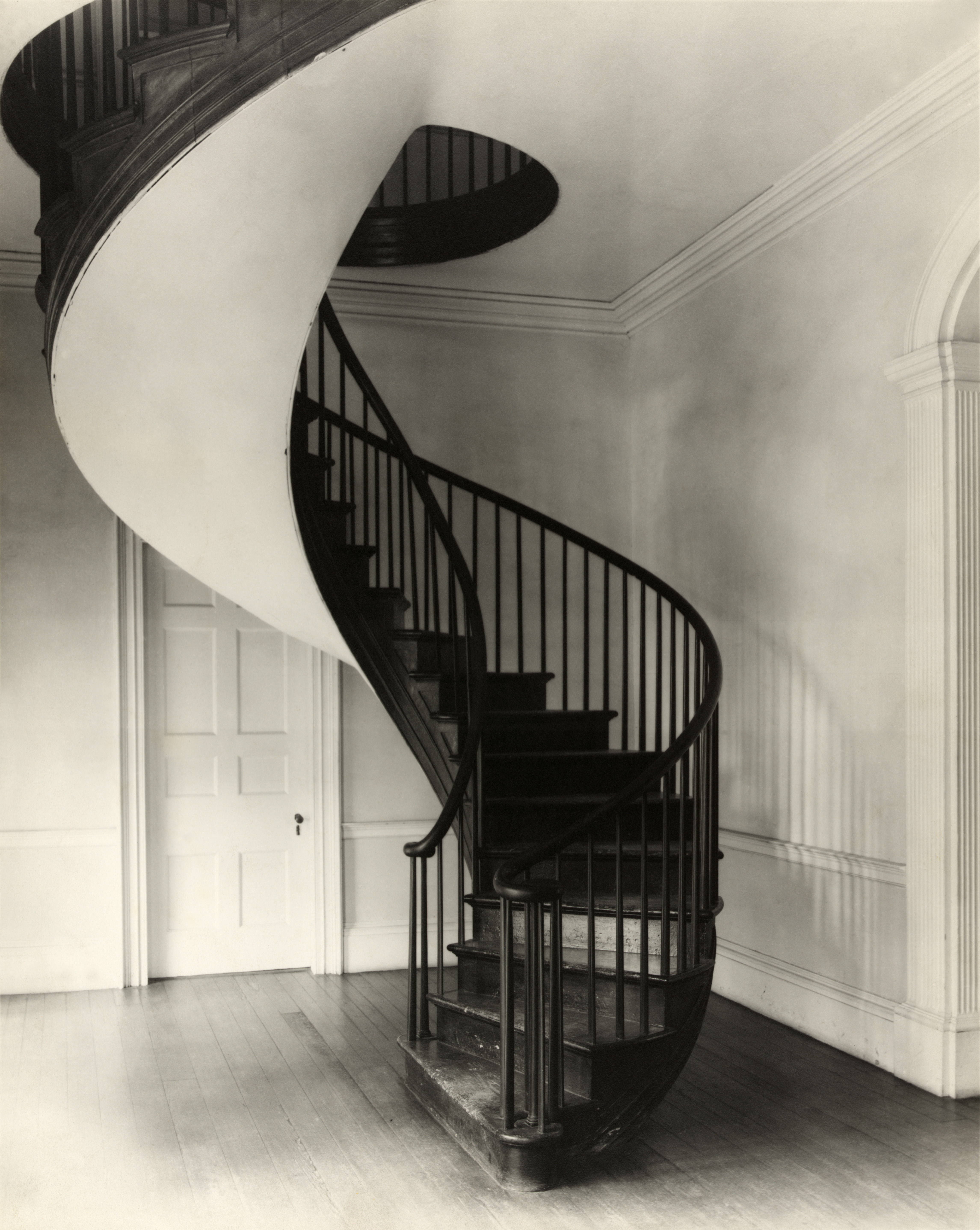 File:Frances Benjamin Johnston, Spiral staircase, Auburn, Natchez ...