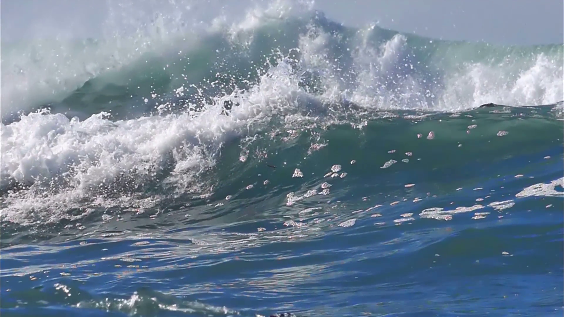 Ocean big wave splash green limpid water Stock Video Footage ...