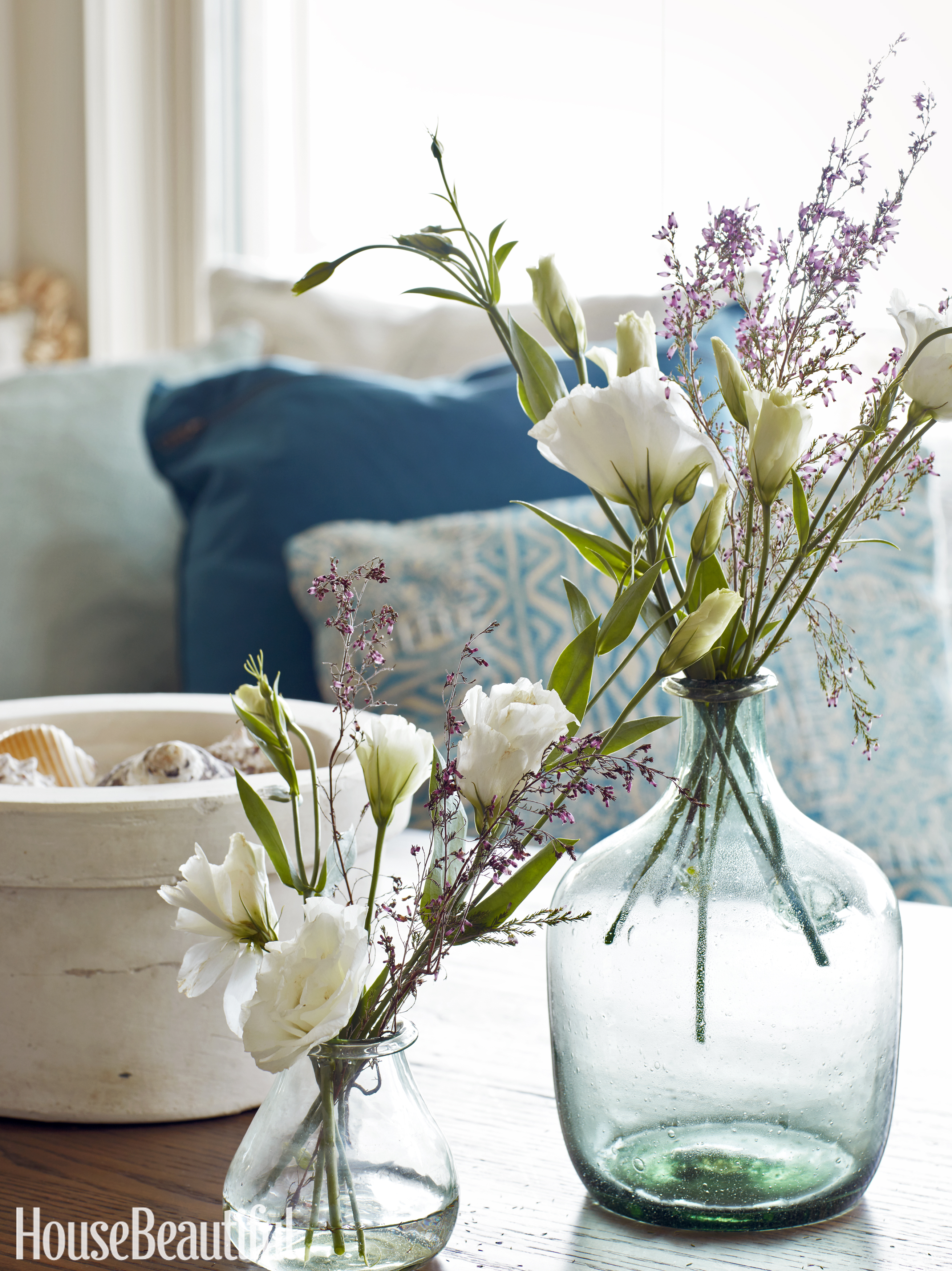 10 Creative Ways to Add Spring Flowers to Your Home Design