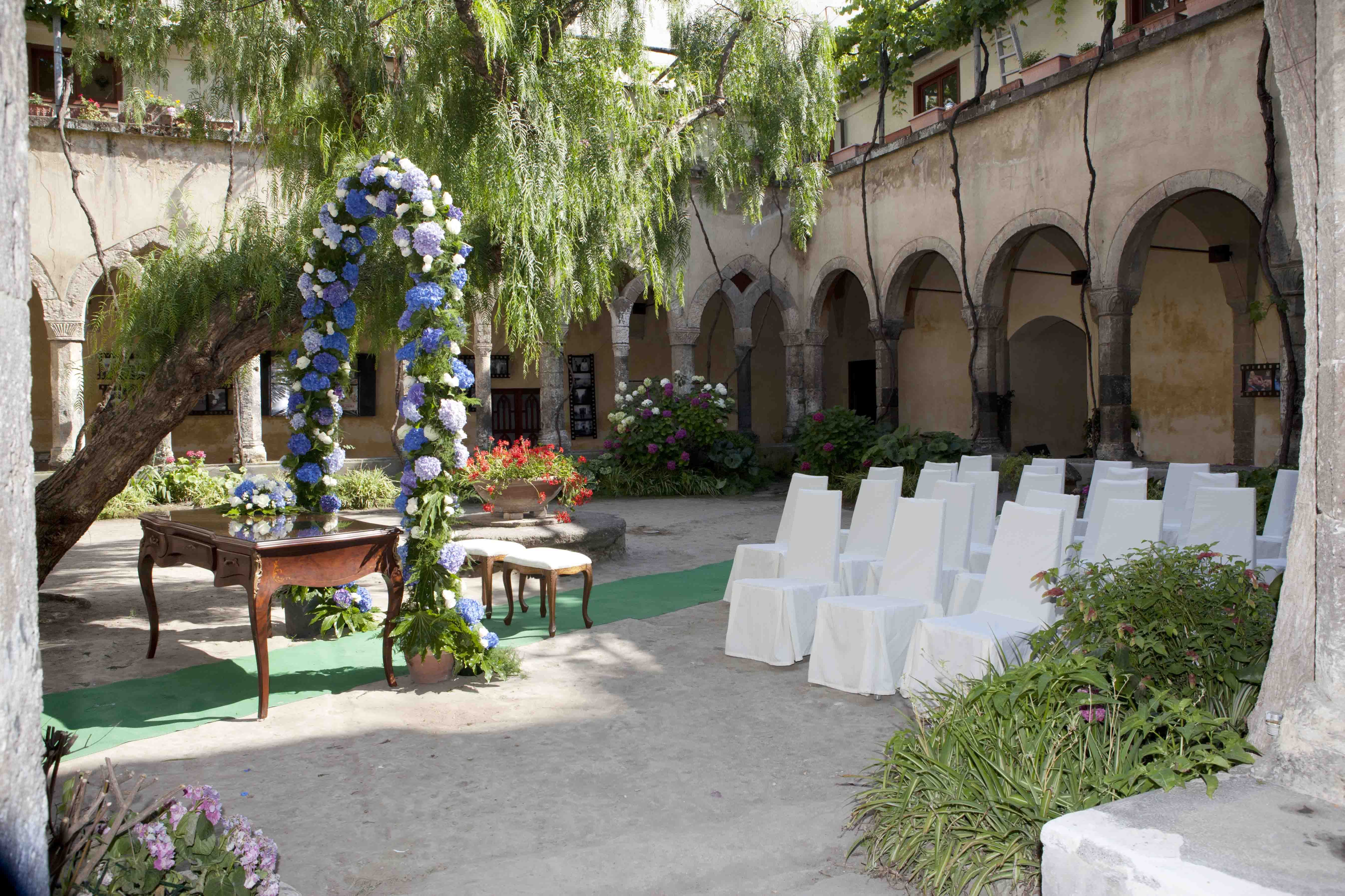 Civil ceremony in the cloister of San Francesco in Sorrento- Italy ...