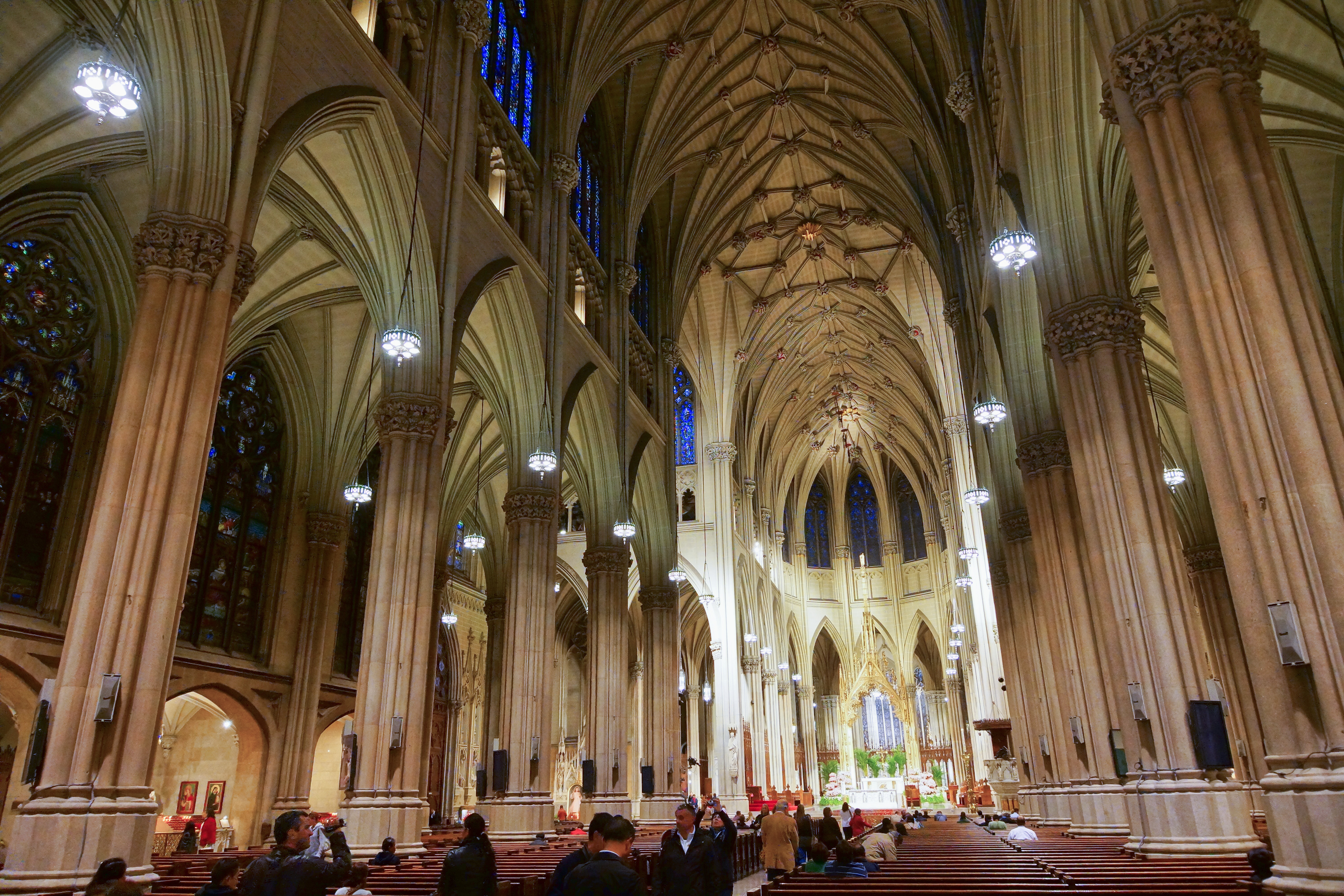File:NYC - St. Patrick's Cathedral - Interior.JPG - Wikimedia Commons
