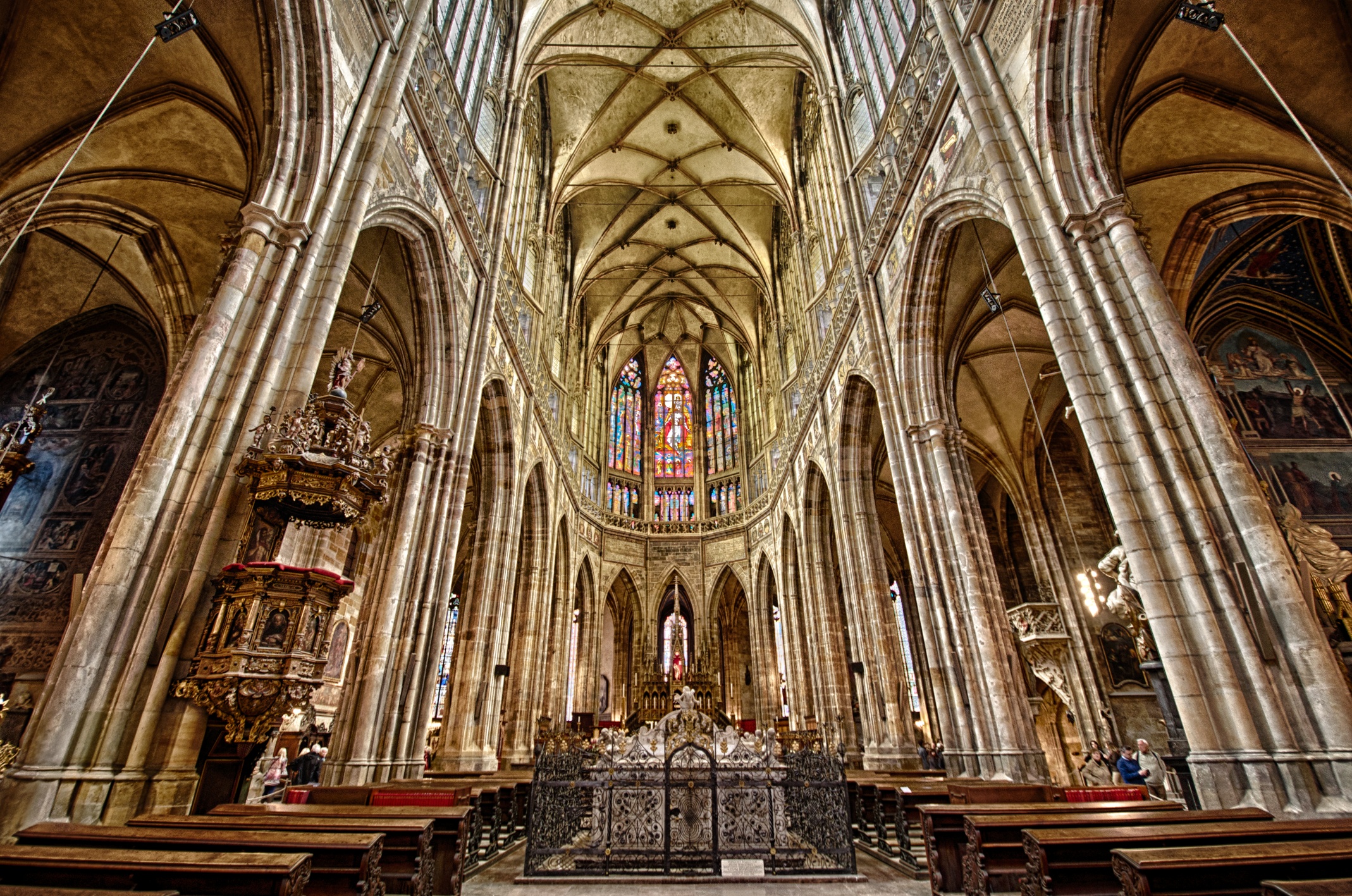 Choir and Apse, St Vitus Cathedral – Prague, Czech Republic ...