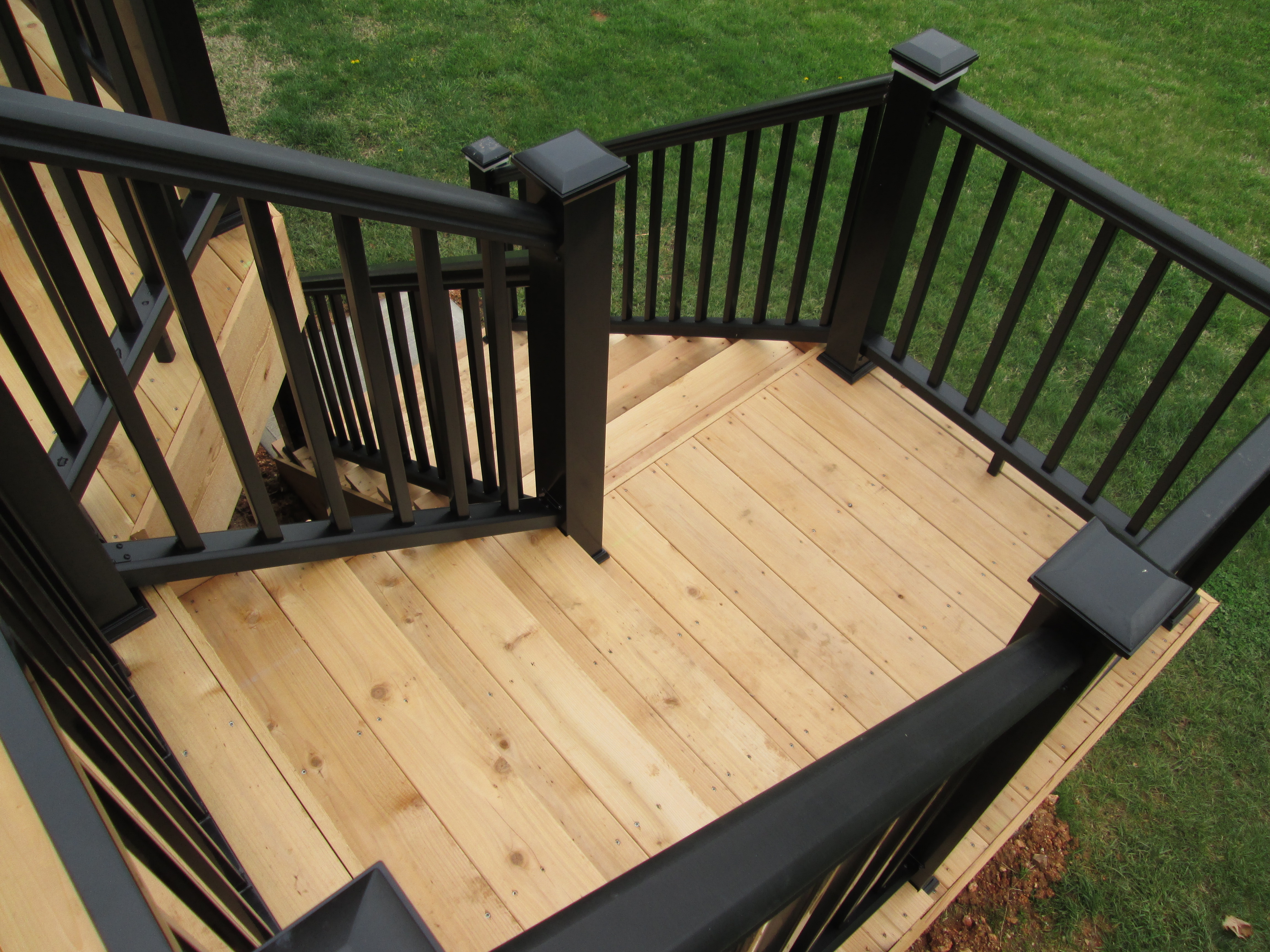 Deck Stairs Ideas: How To Choose The Best Stair Design For Your Deck ...