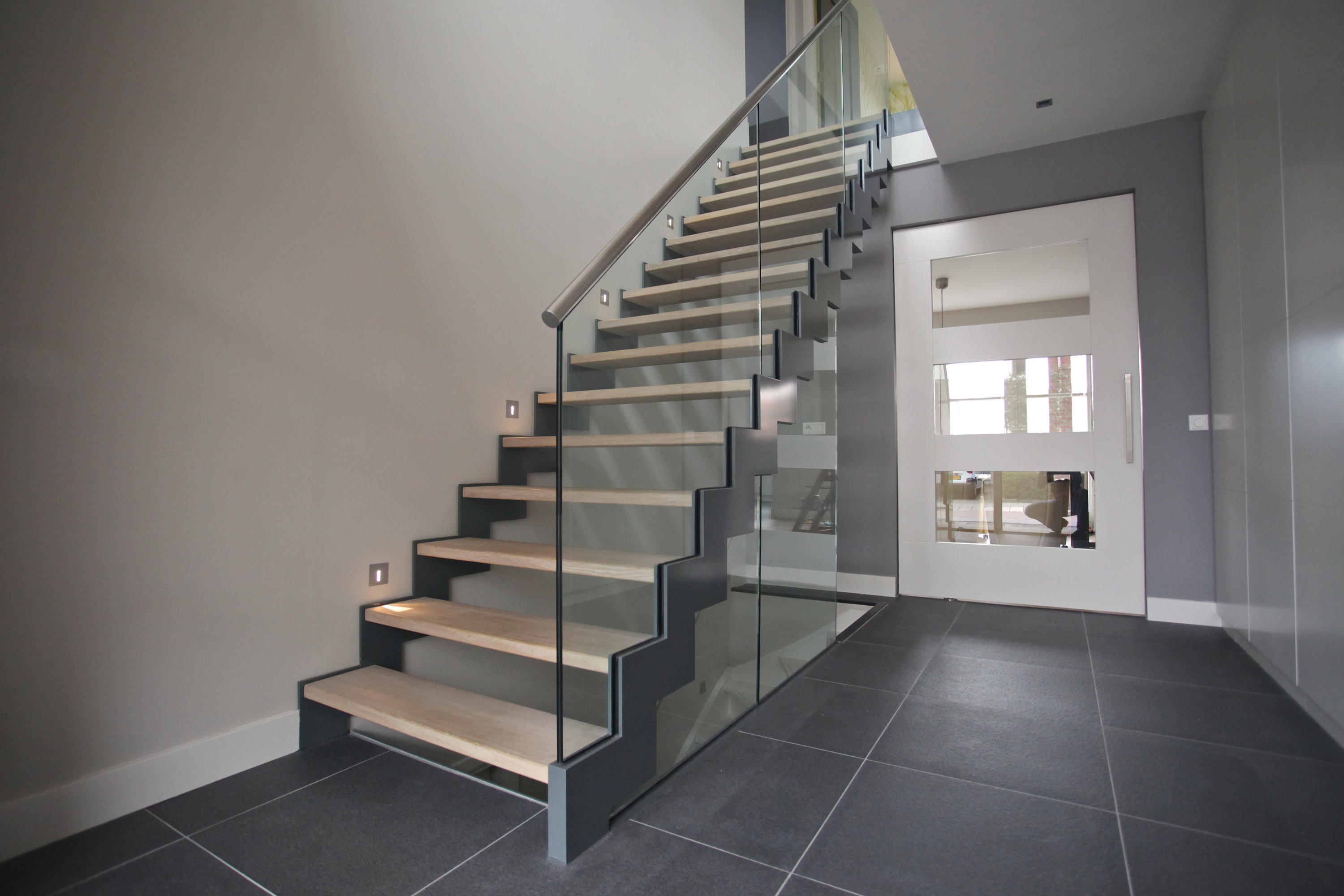STRAIGHT STAIRS WOOD TRH-597 - Glass stairs from EeStairs | Architonic