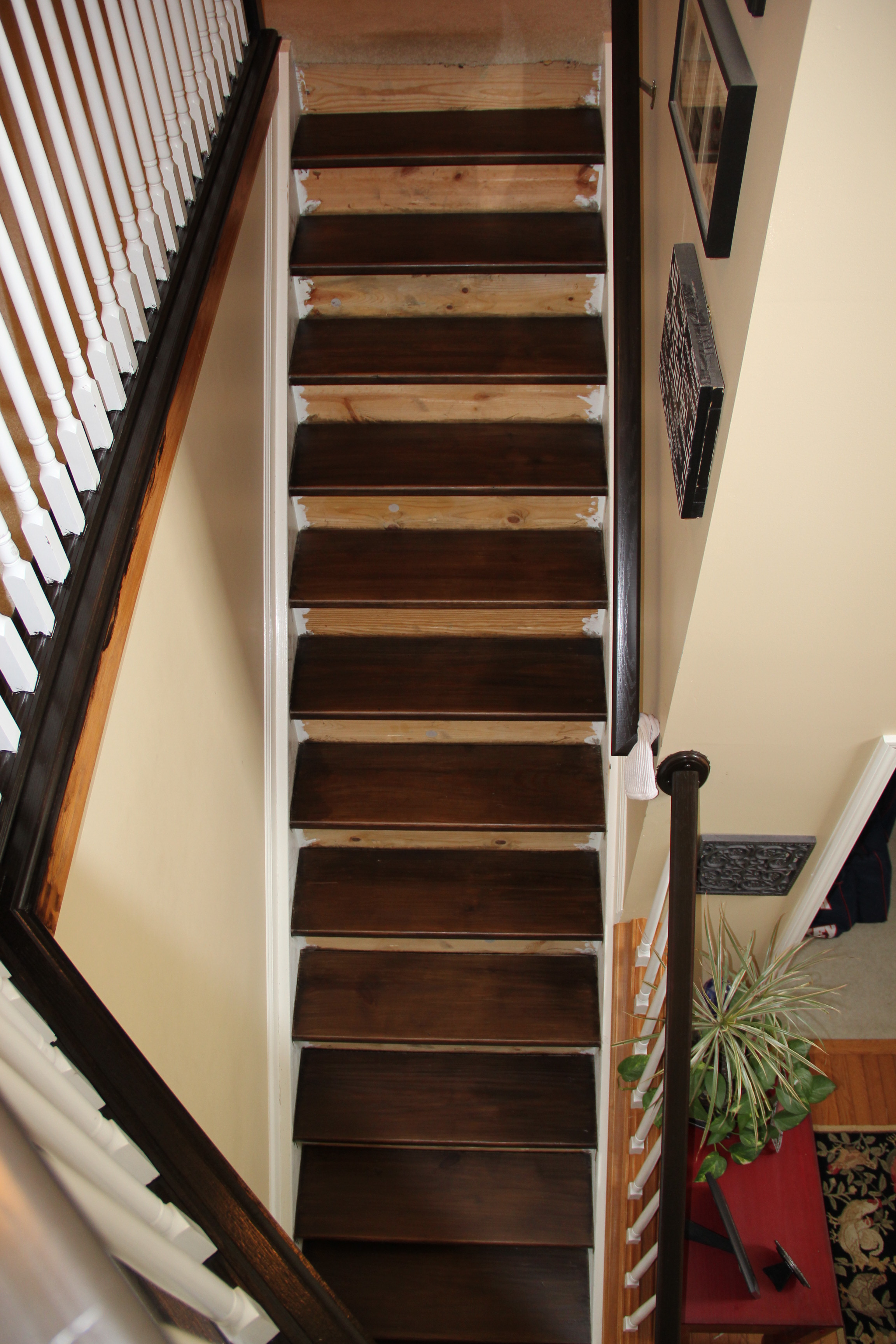 Staining Pine Stair Treads | tempting thyme