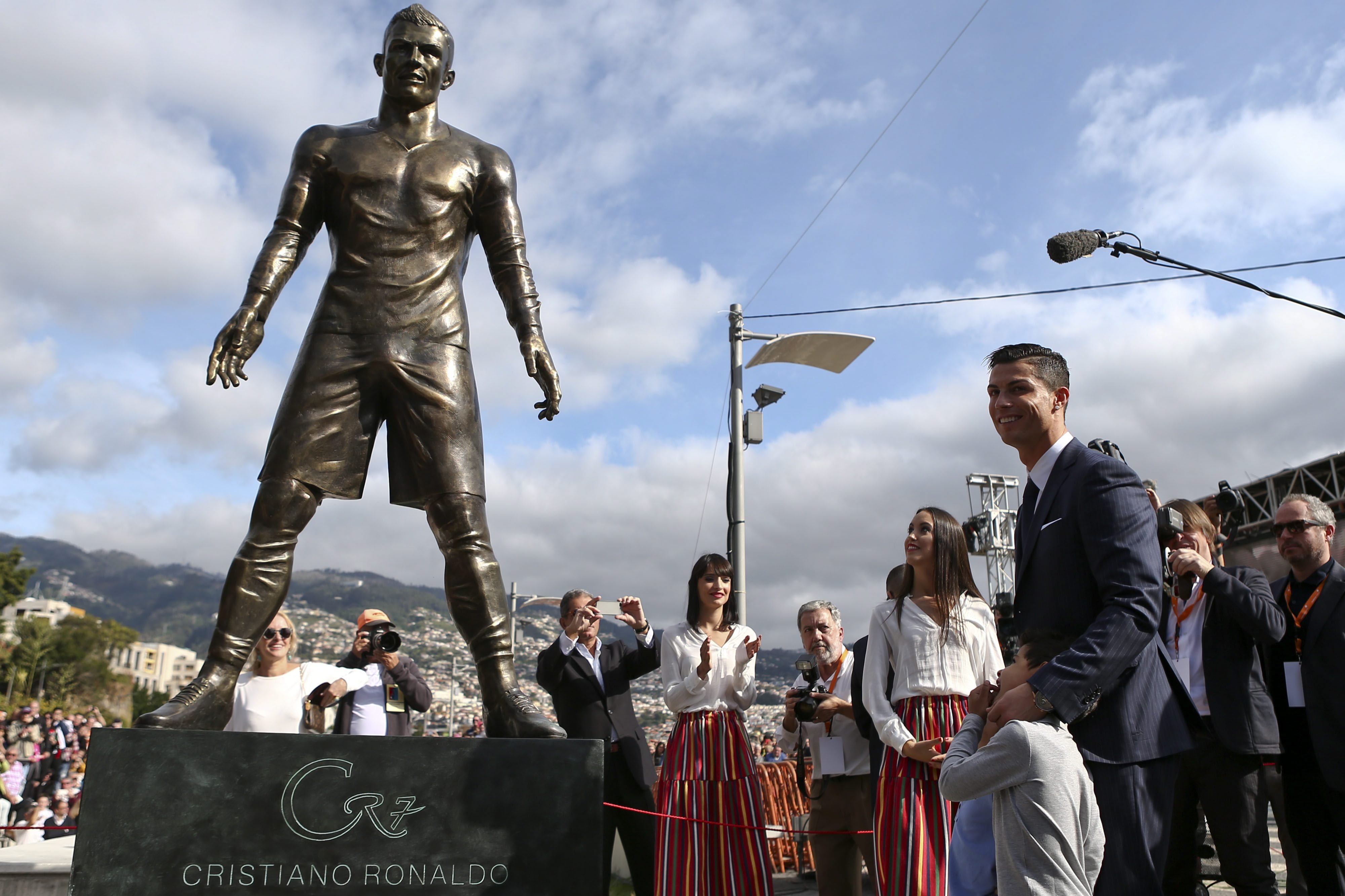 Cristiano Ronaldo Statue Erected in Portugal | Time