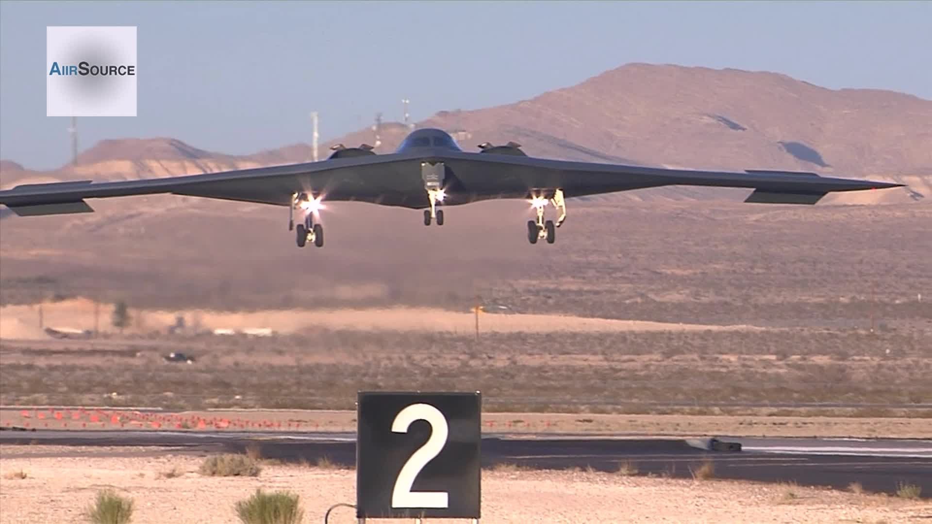 B-2 Bomber Landing - Nellis AFB (2014) - YouTube