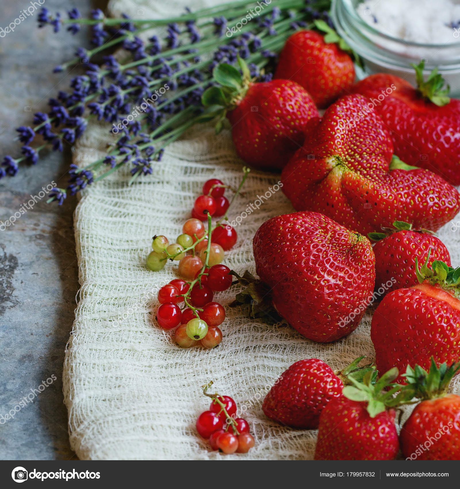 Strawberries for jam — Stock Photo © NatashaBreen #179957832