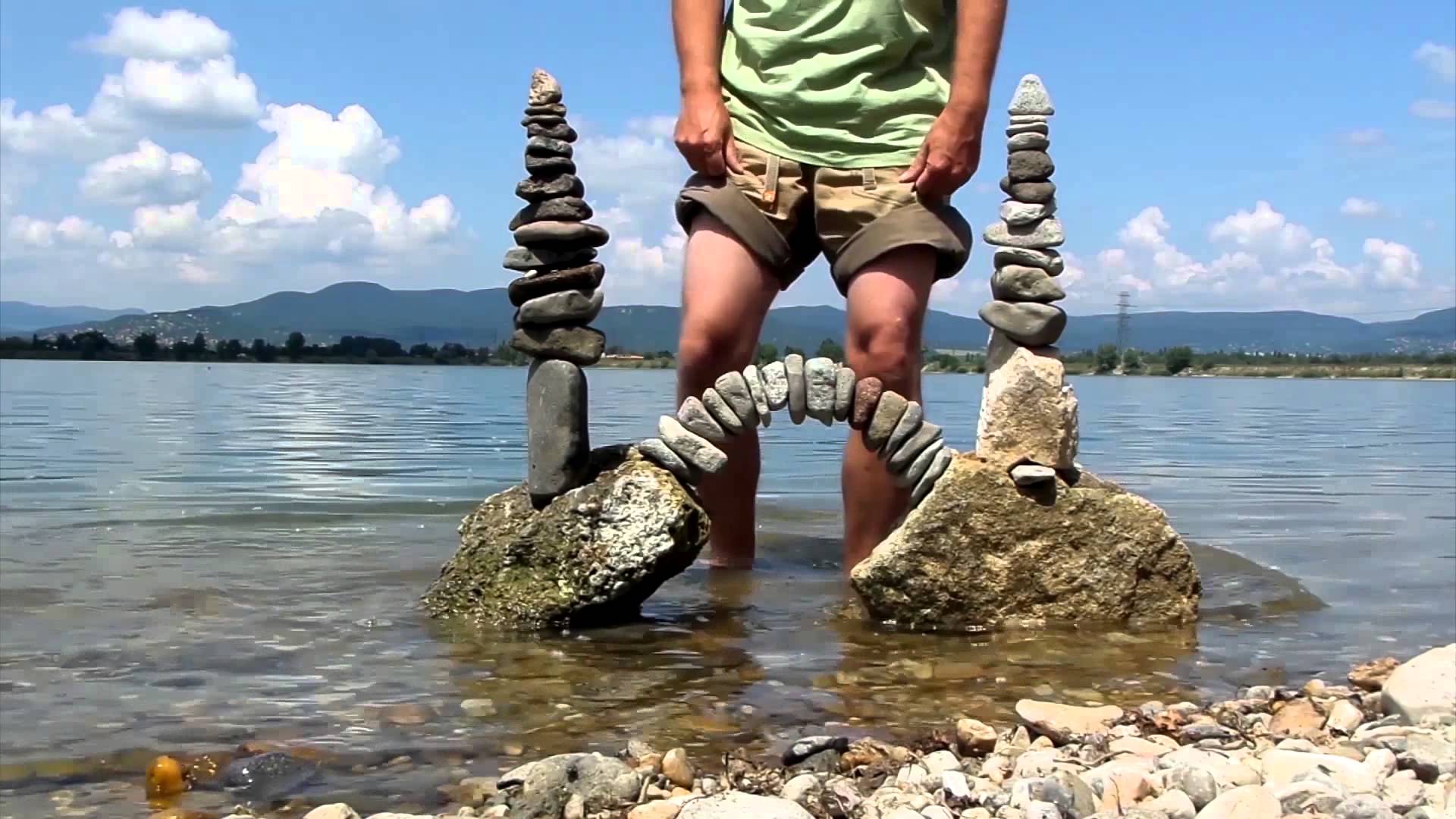 Stone balance art in Hungary by Tamas Kanya(Lupa-tó) - YouTube