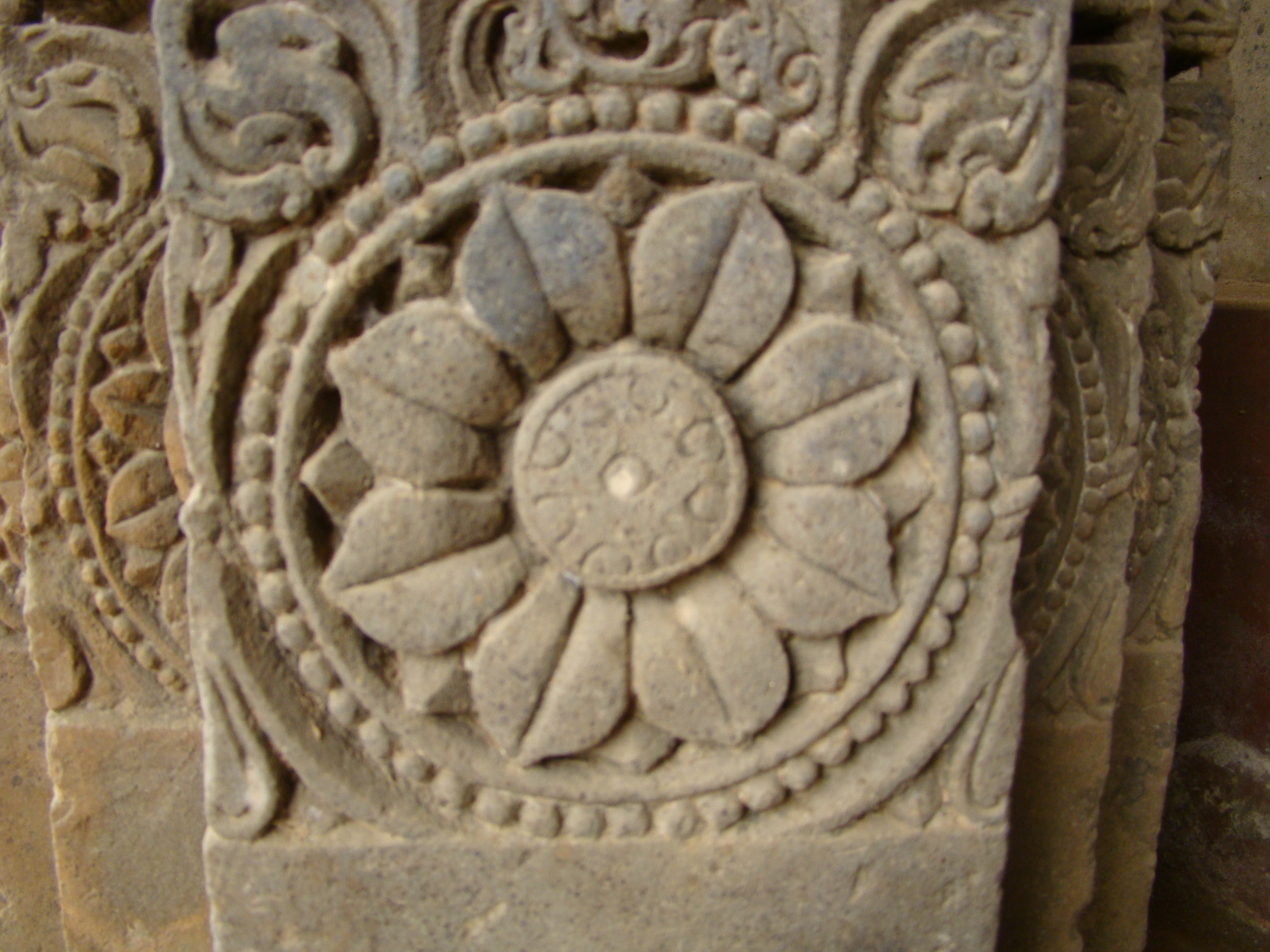 File:A stone carved in the shape of a flower at Abhaneri Harshat ...