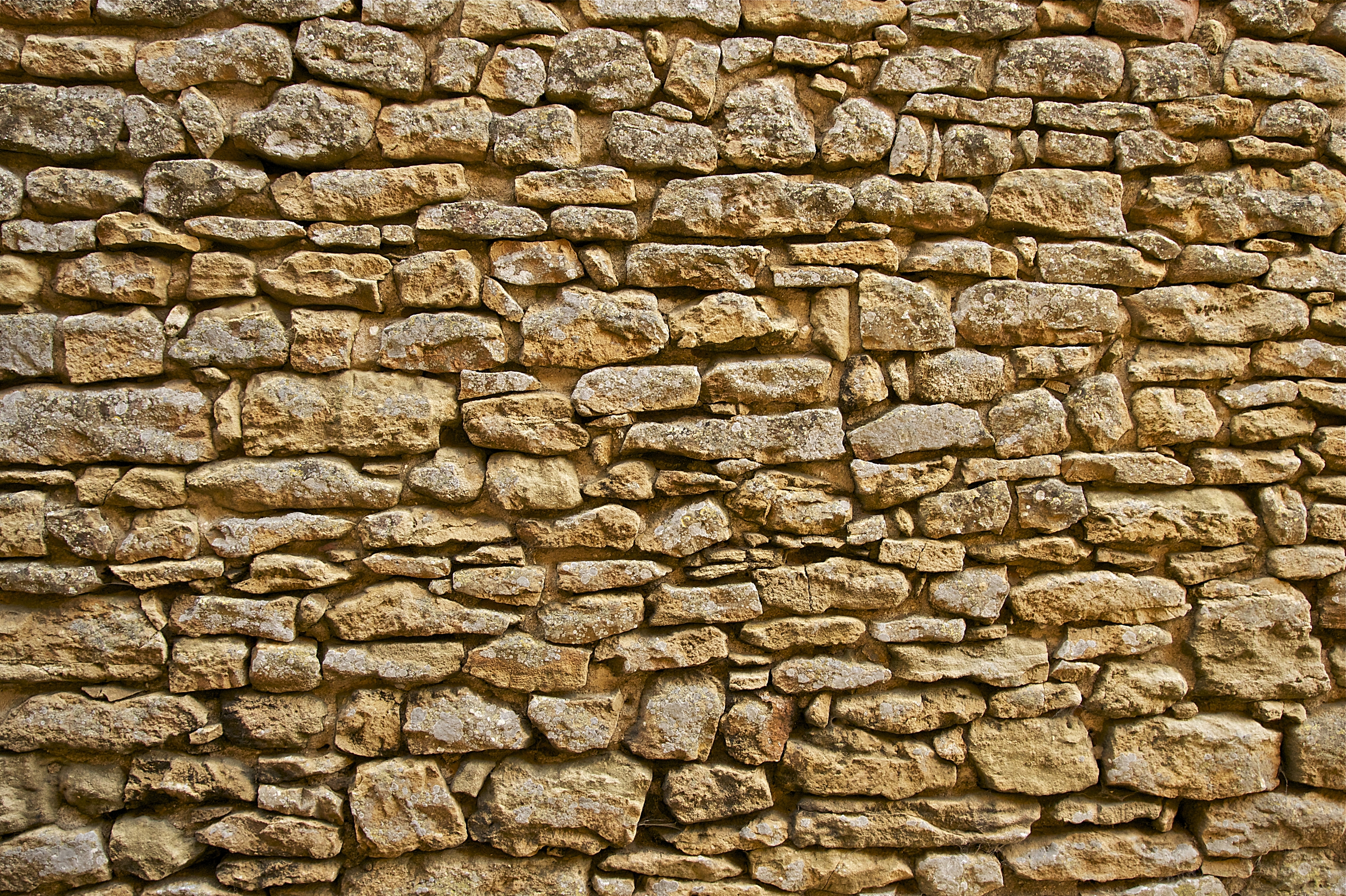 File:Stonewall Limeuil Dordogne.jpg - Wikimedia Commons