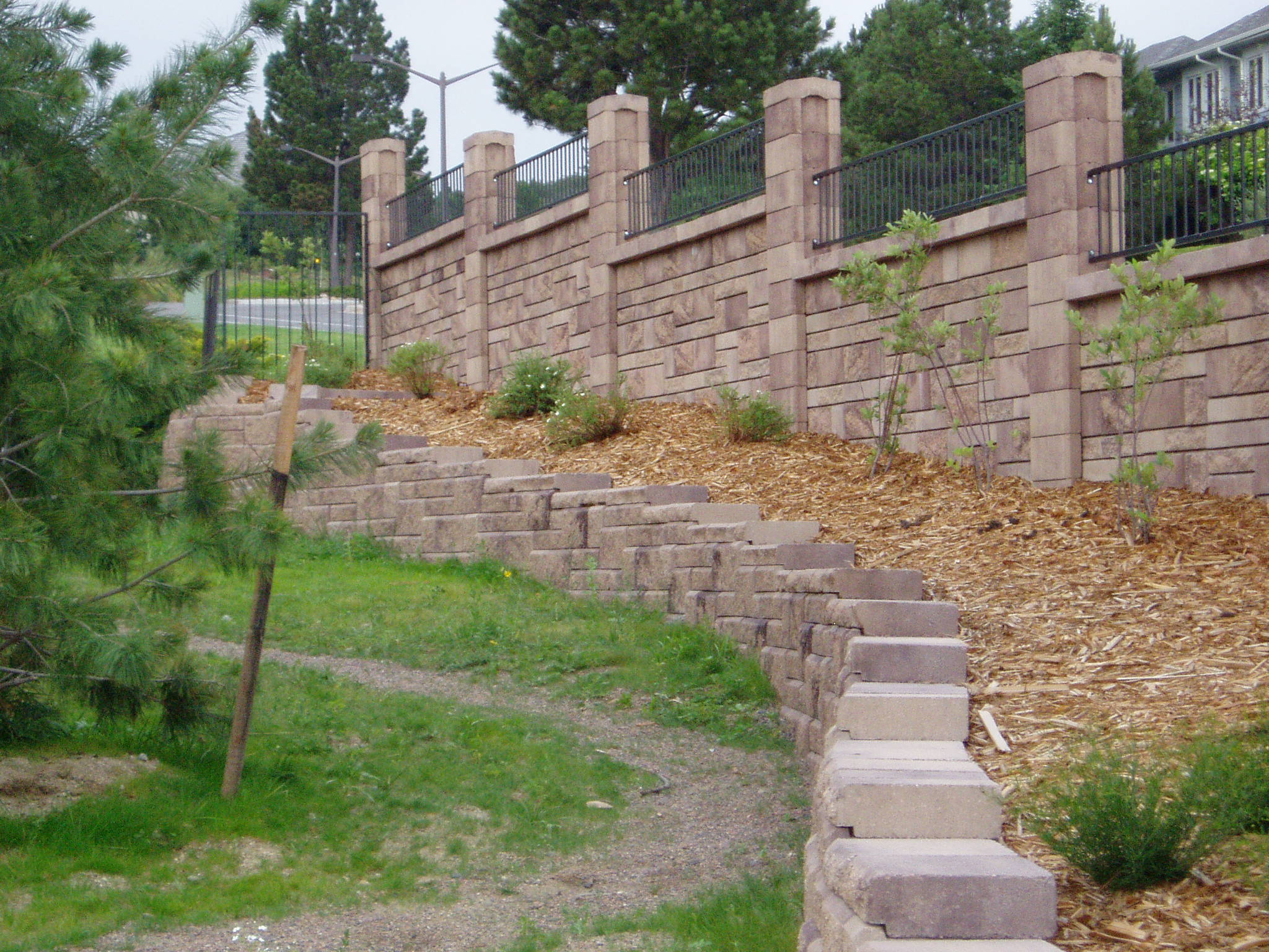 Great Construction Of The Cement Block Fence Wall Exterior Design ...