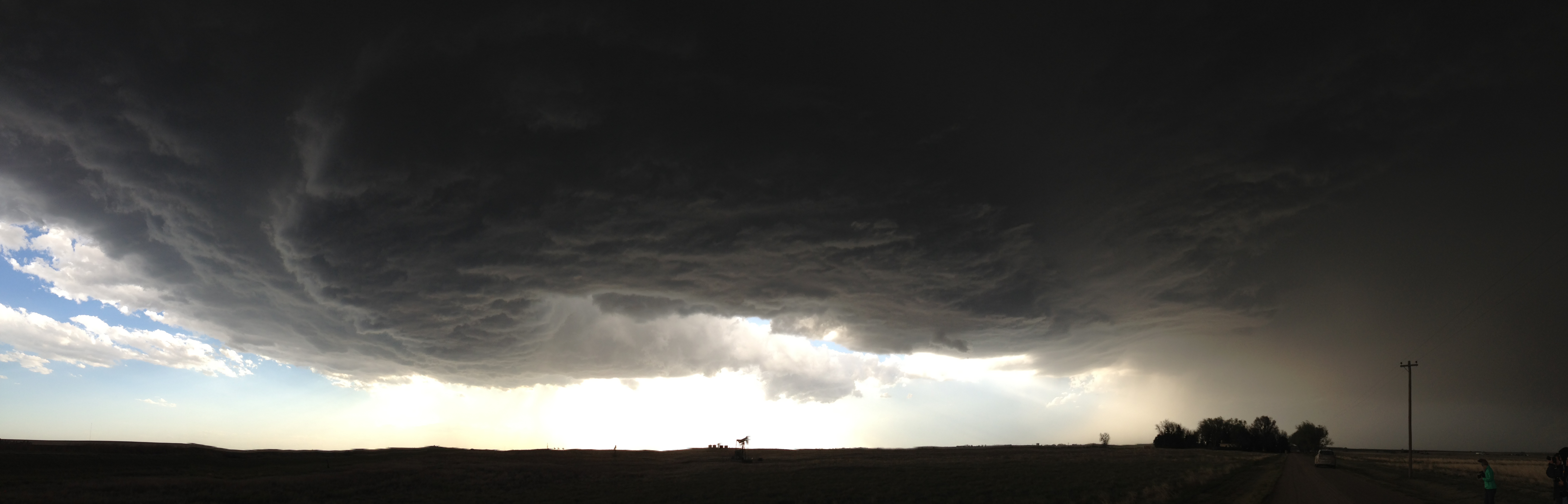 Why you need to bring your iPhone on your storm chasing trip