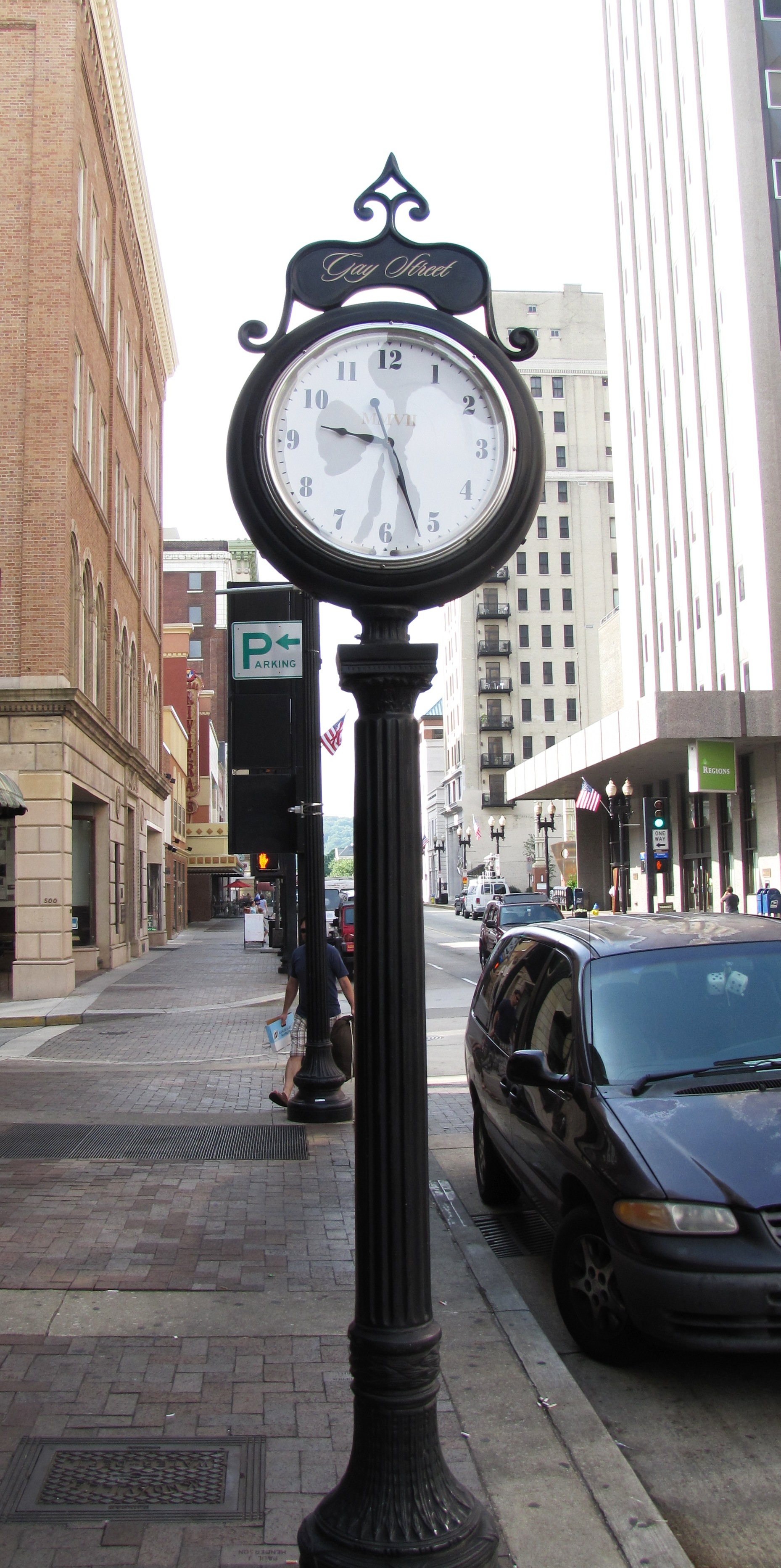 File:Gay-street-clock-2007-tn1.jpg - Wikimedia Commons