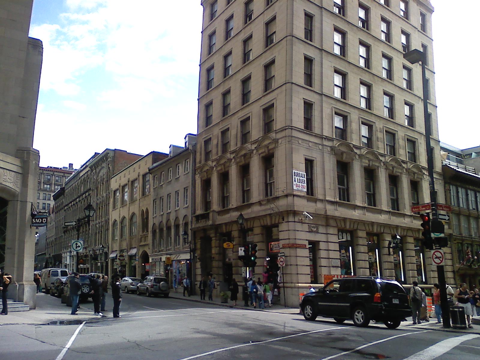 File:Street in Montréal 4.jpg - Wikimedia Commons