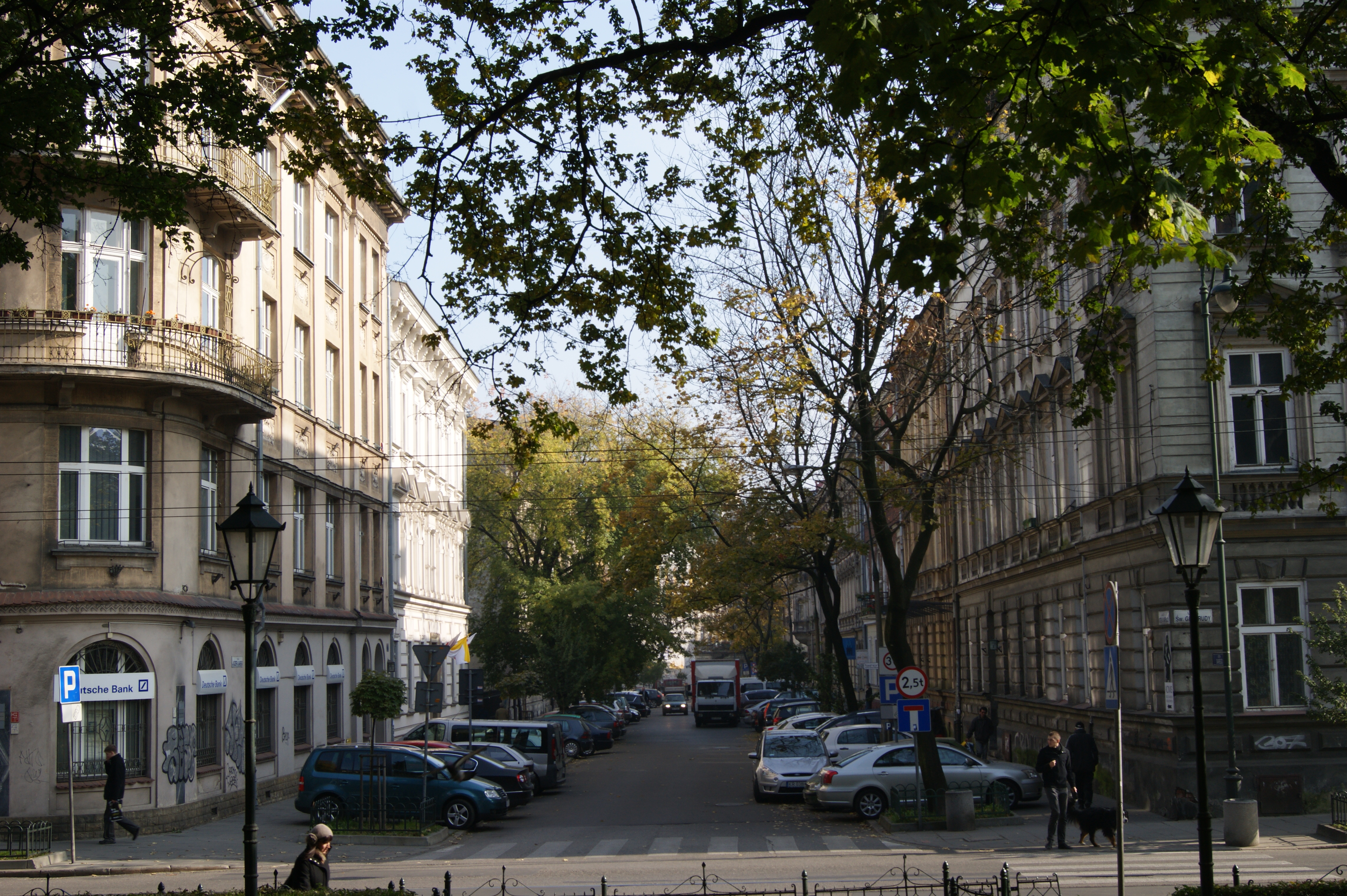 File:Sarego street,Krakow,Poland.jpg - Wikimedia Commons