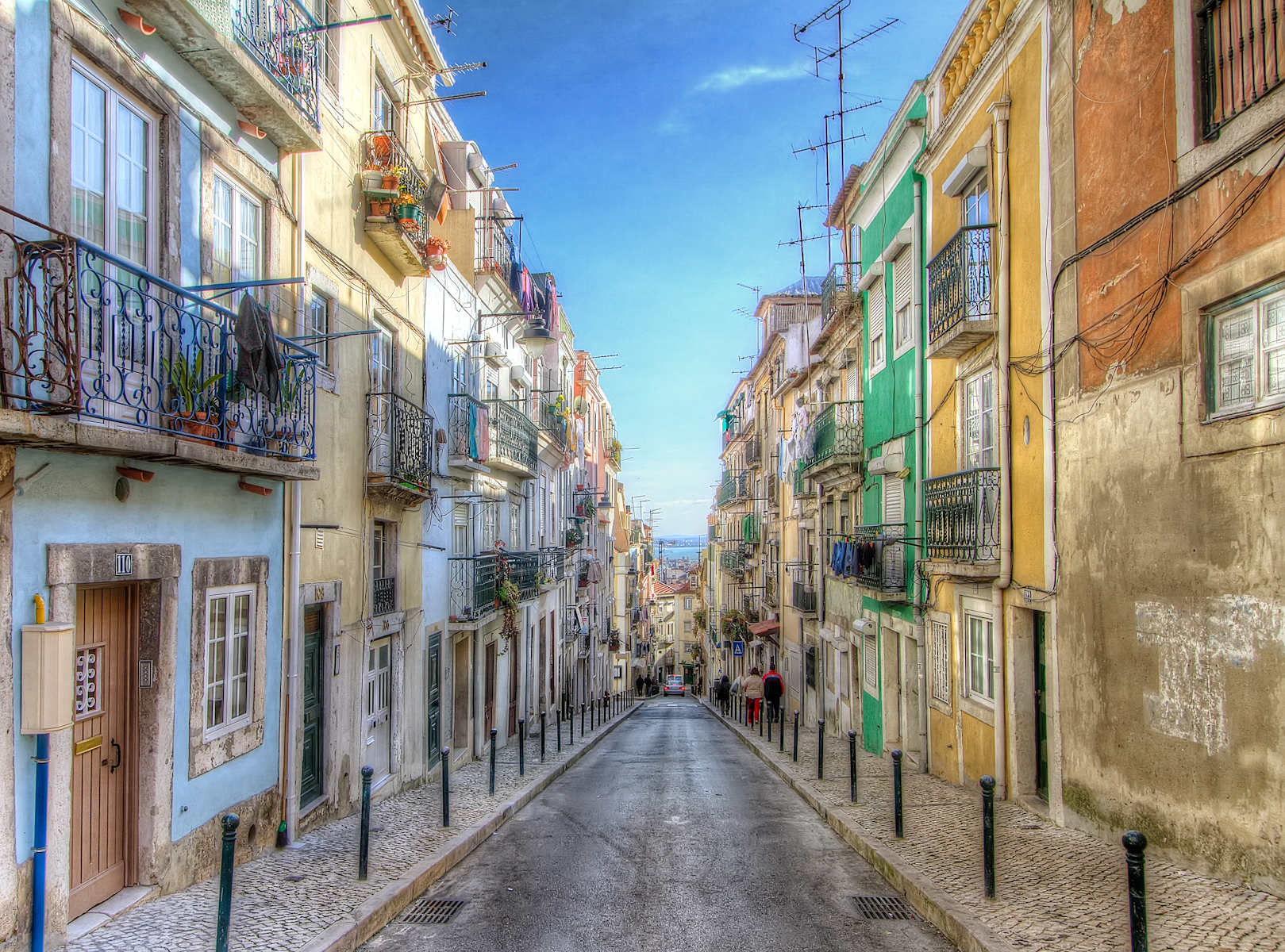 File:Lisbon Street, Portugal (8619812026).jpg - Wikimedia Commons