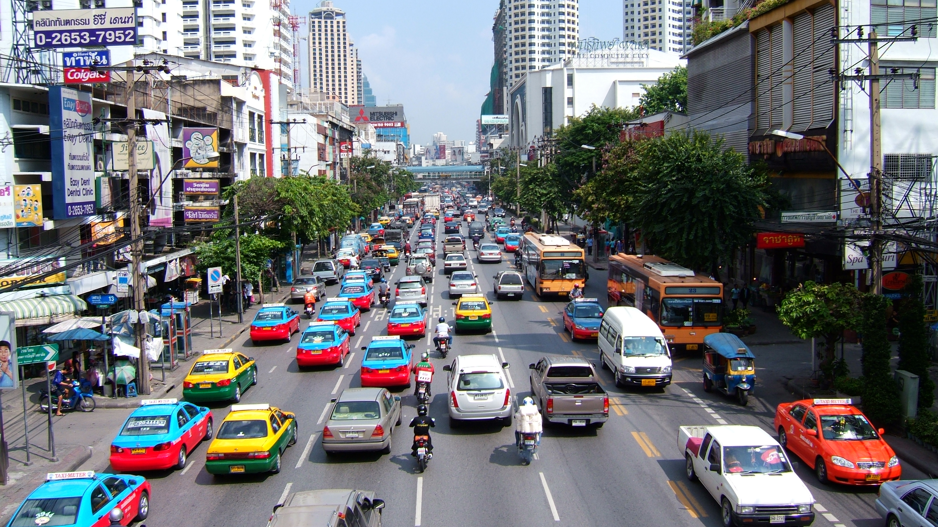 Камеры бангкока. Бангкок улицы. Бангкок улицы города. Тайланд Бангкок улицы. Бангкок дорожное движение.