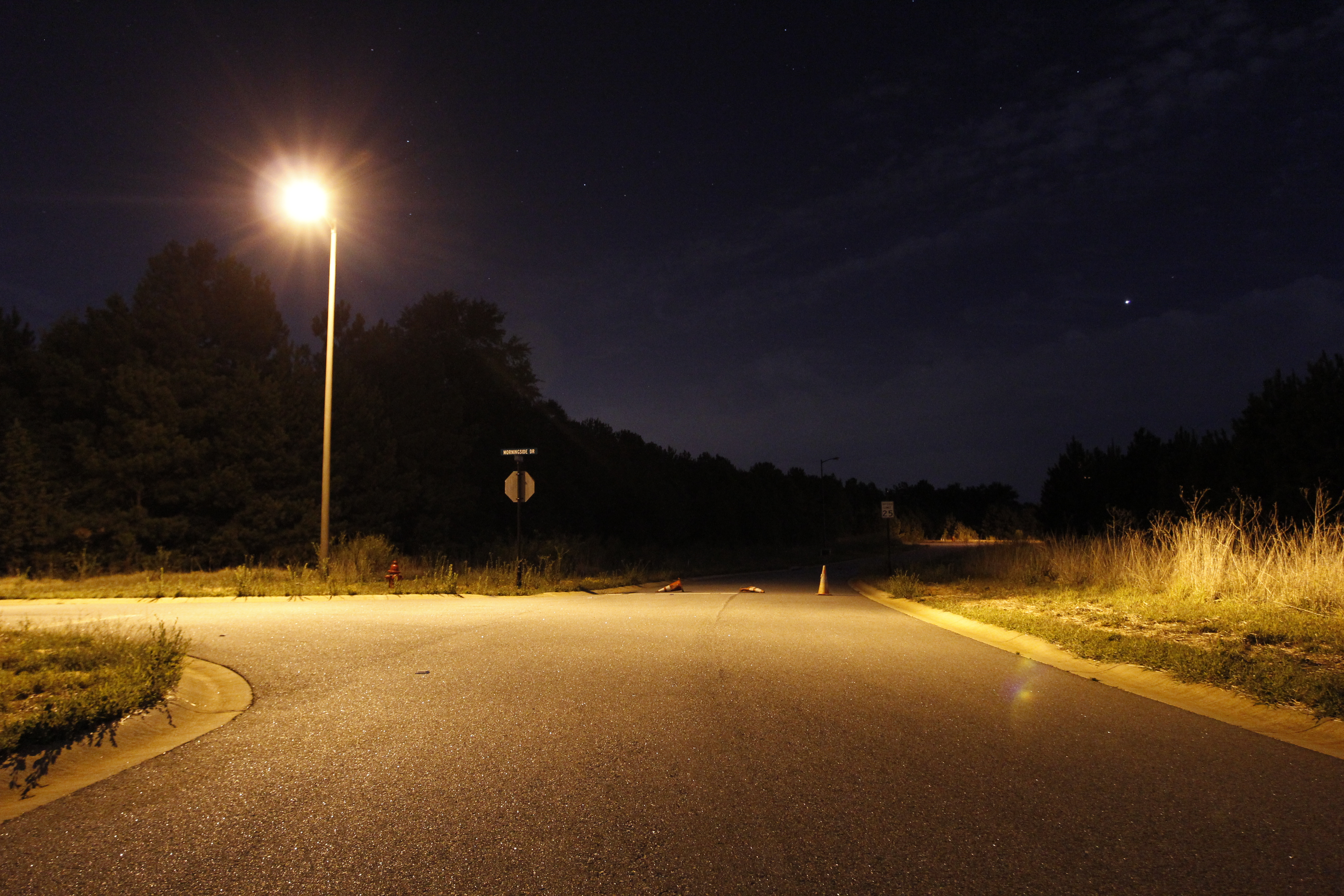 Пустые вечера. Дорога ночью. Дорога вечером. Трасса ночью. Ночная дорога с фонарями.