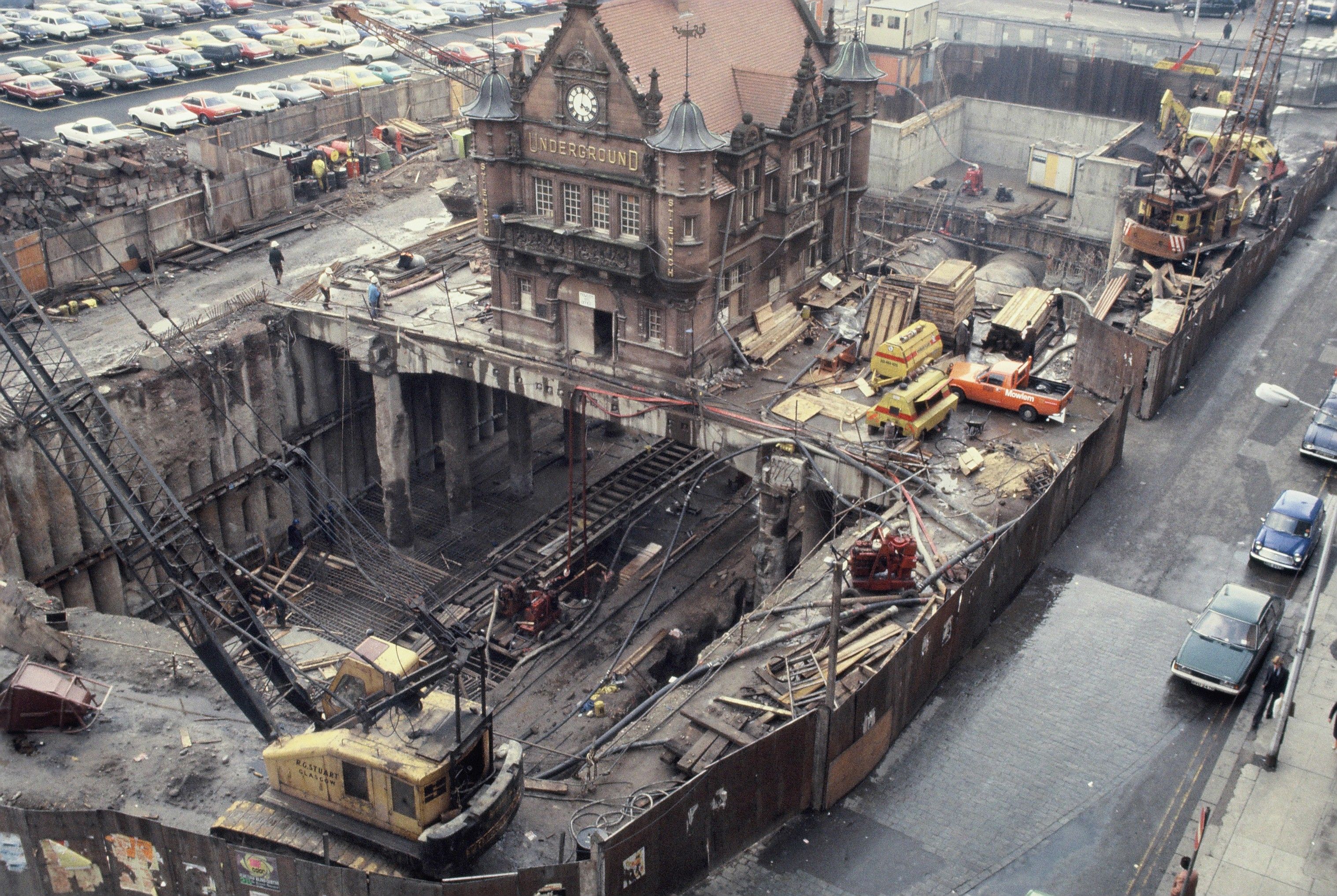 Reconstruction in Glasgow. St Enoch Square subway | I belang tae ...