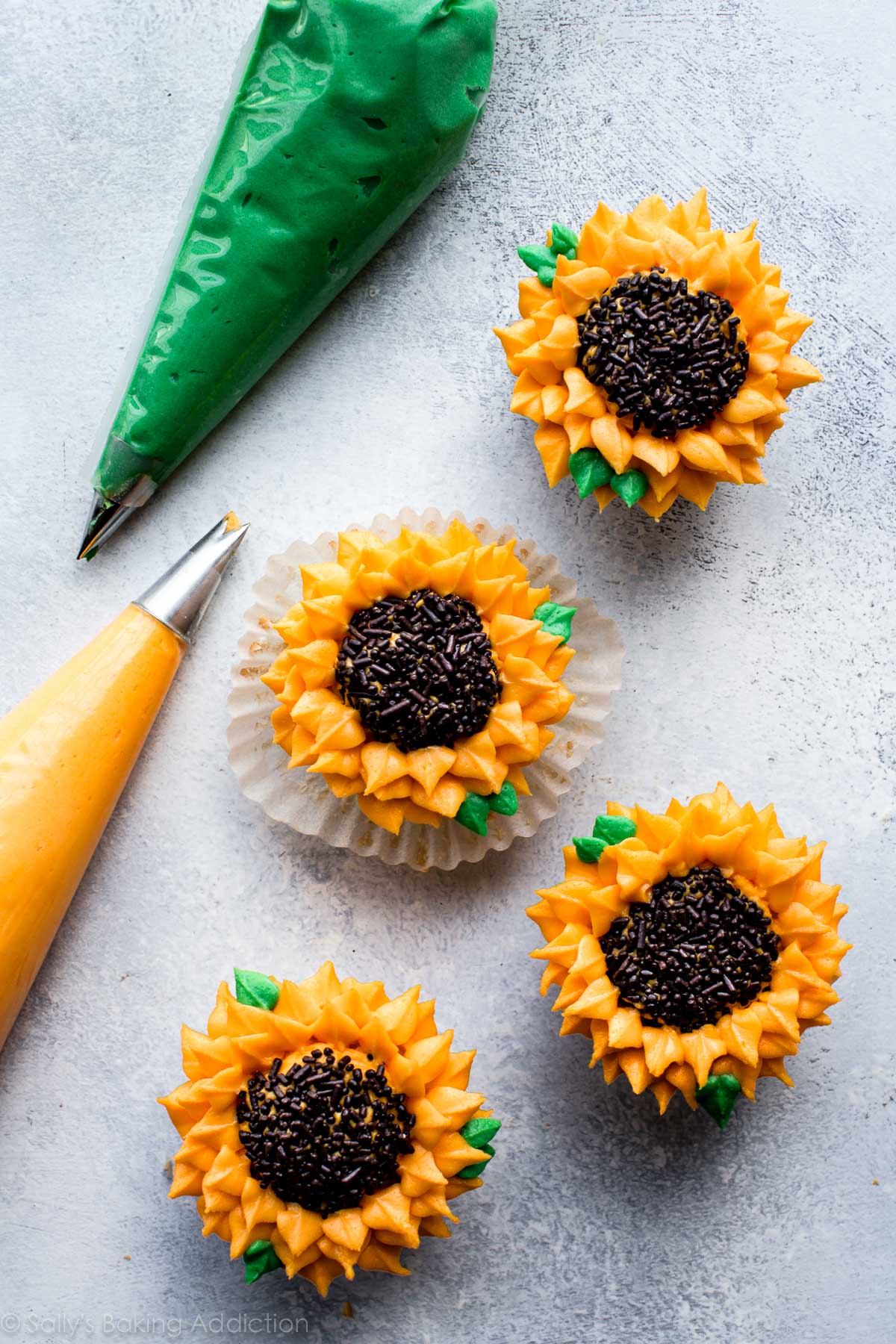 Sunflower Cupcakes + Video - Sallys Baking Addiction