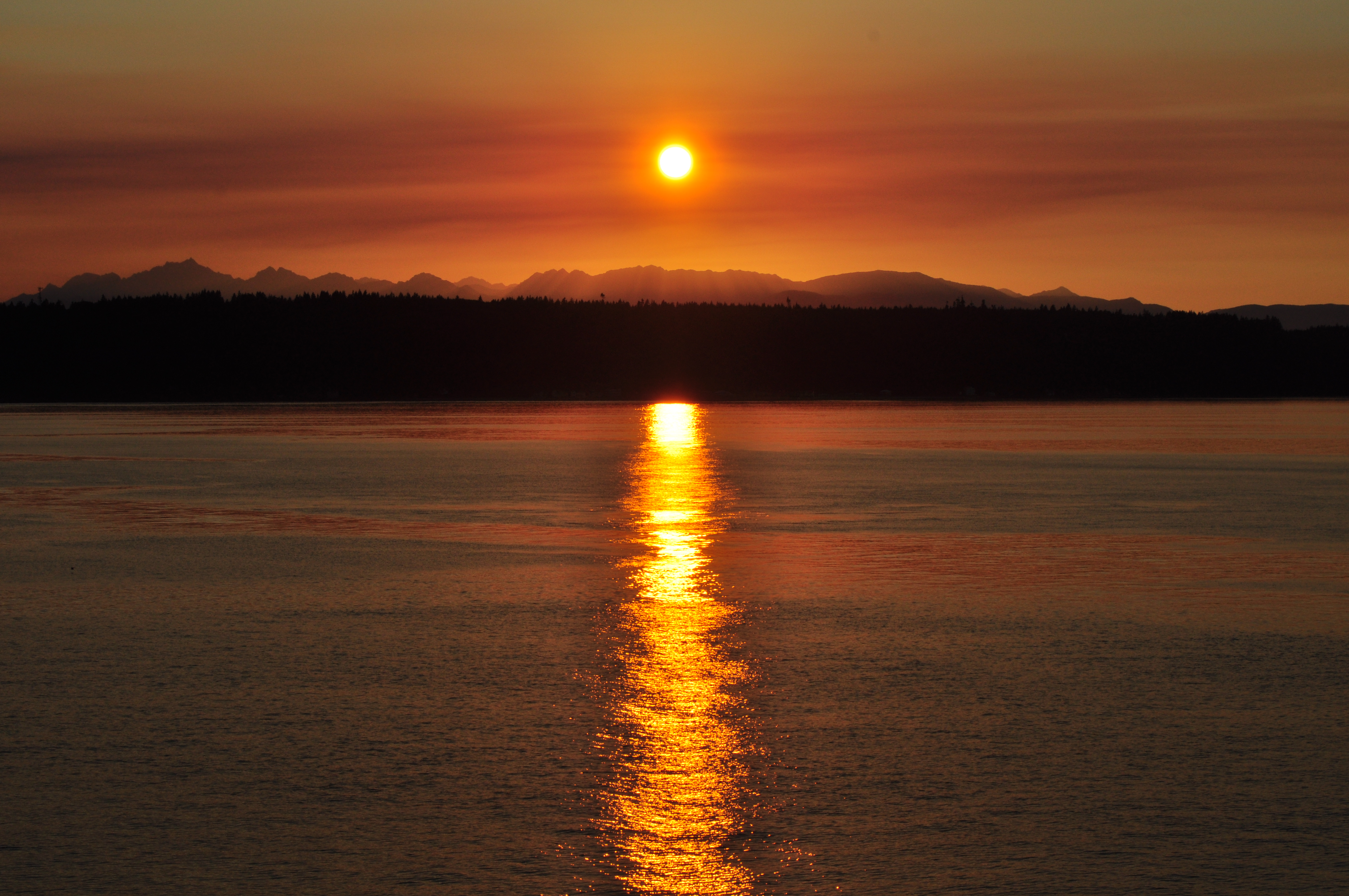 File:Sundown near Edmonds, Washington 02.jpg - Wikimedia Commons