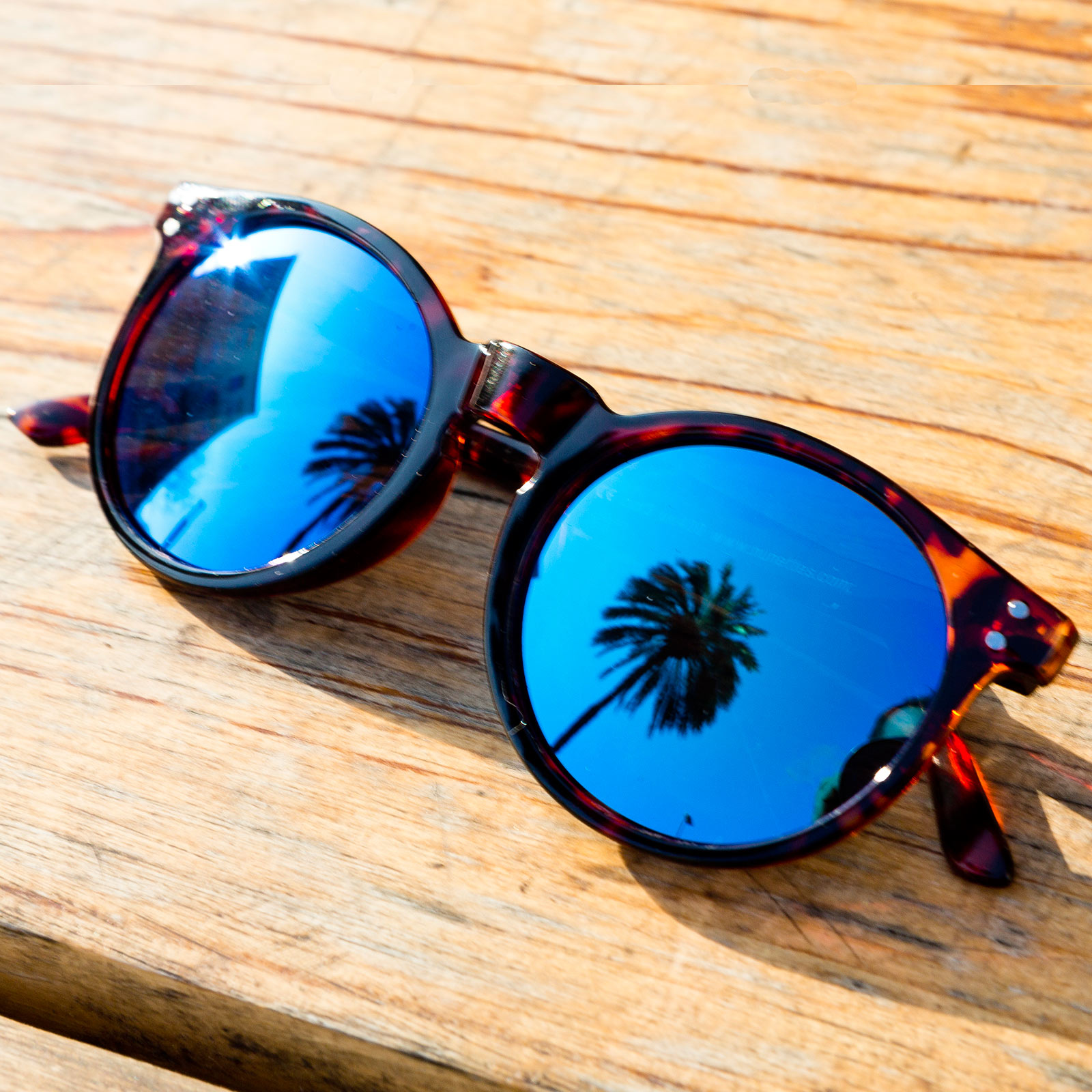 Sunglasses – Makamaka Beach Burger Café