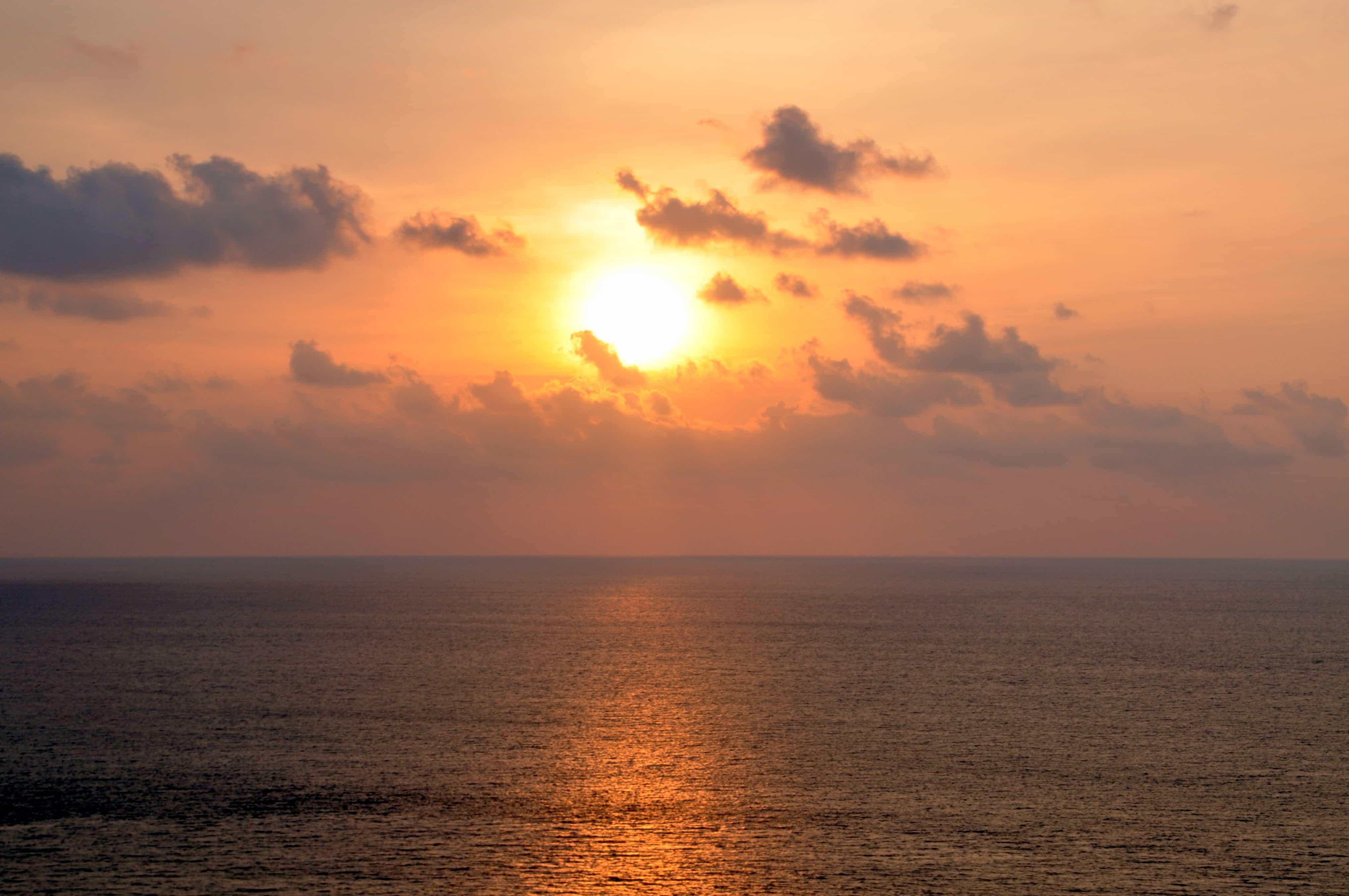 Free picture: sunrise, sunlight, dawn, sun, water, sea, ocean, beach ...
