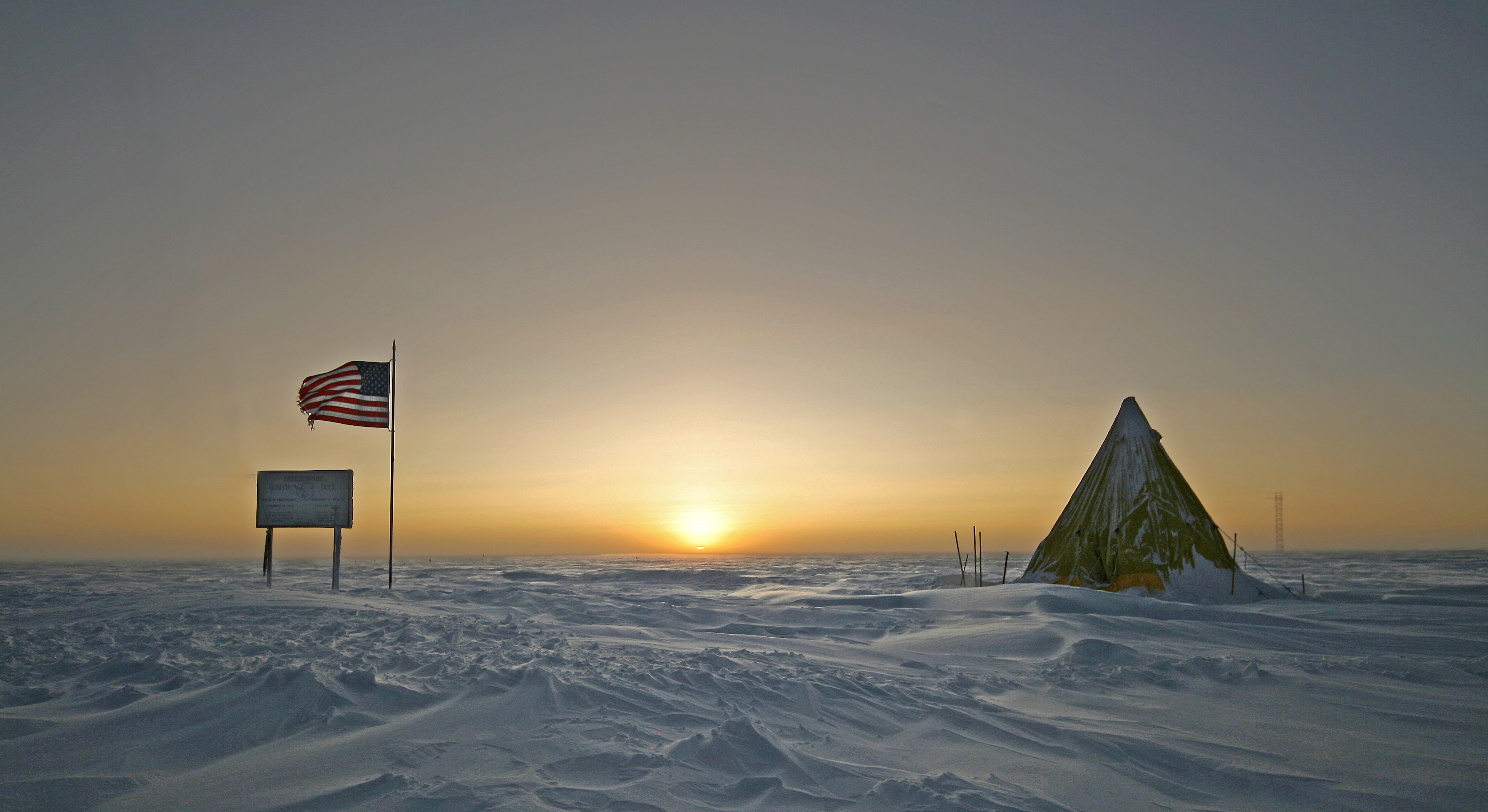 Spring Sunrise Over South Pole : Image of the Day