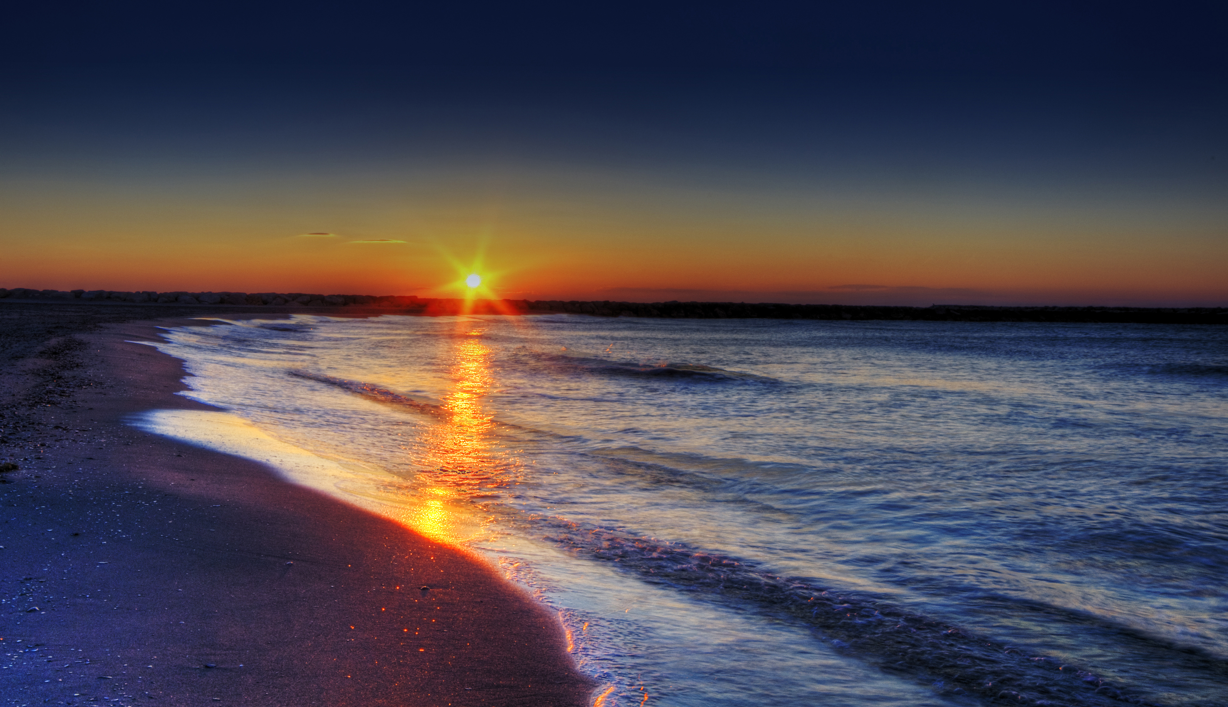 File:Sunrise on the Beach.jpg - Wikimedia Commons
