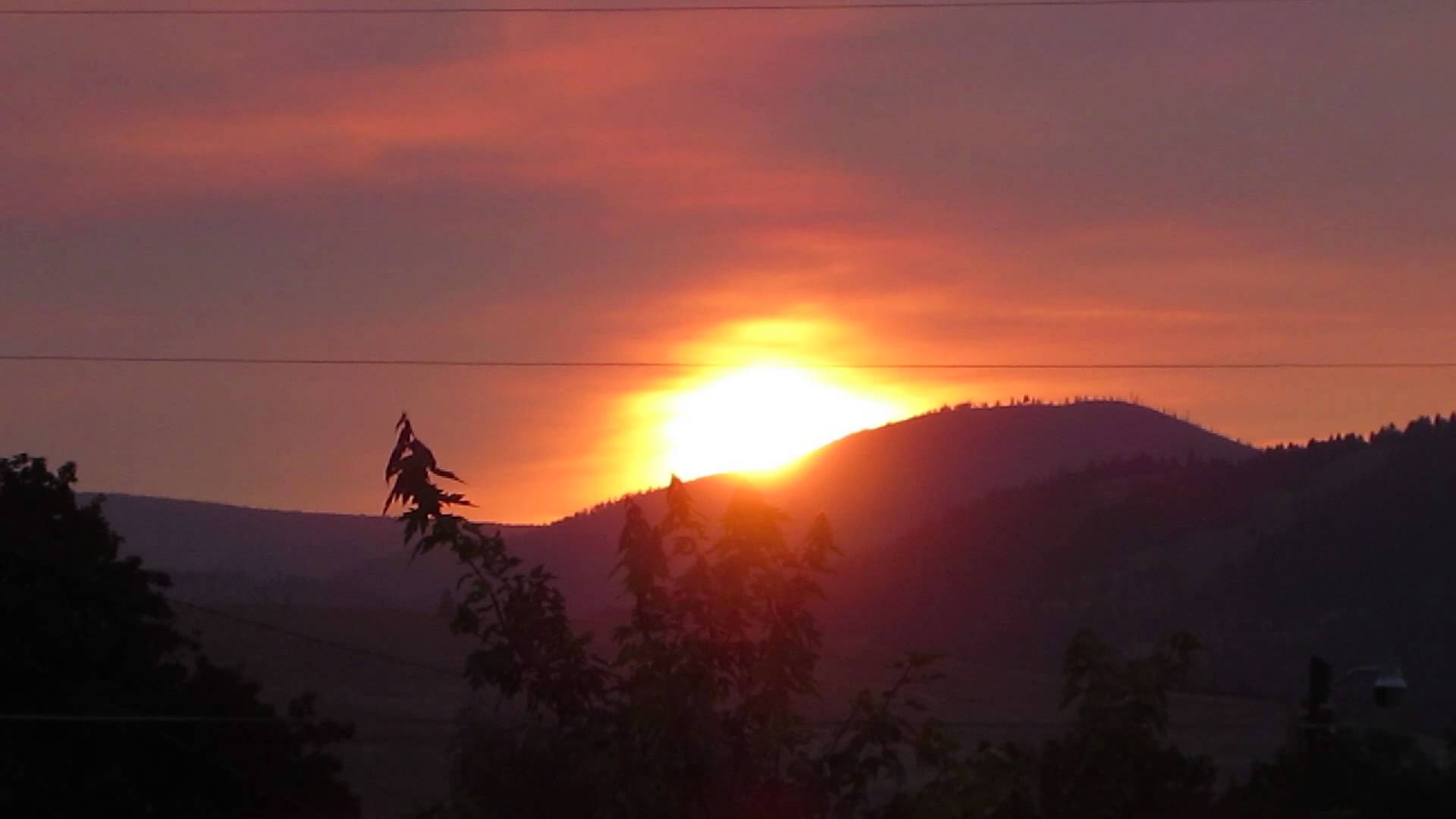 Sunrise Over the Mountain - YouTube