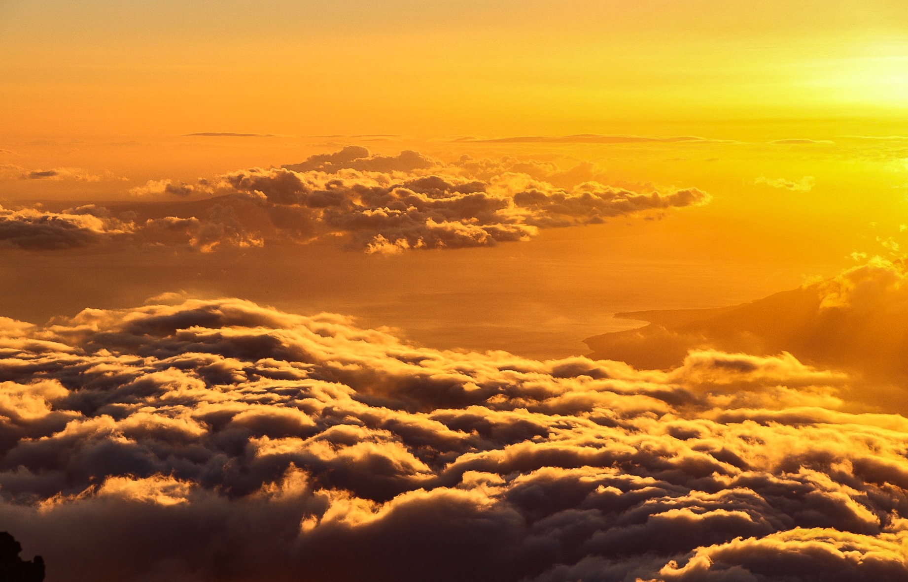 Experience Maui Sunsets on Haleakala | Photo Tips, Locations & Times