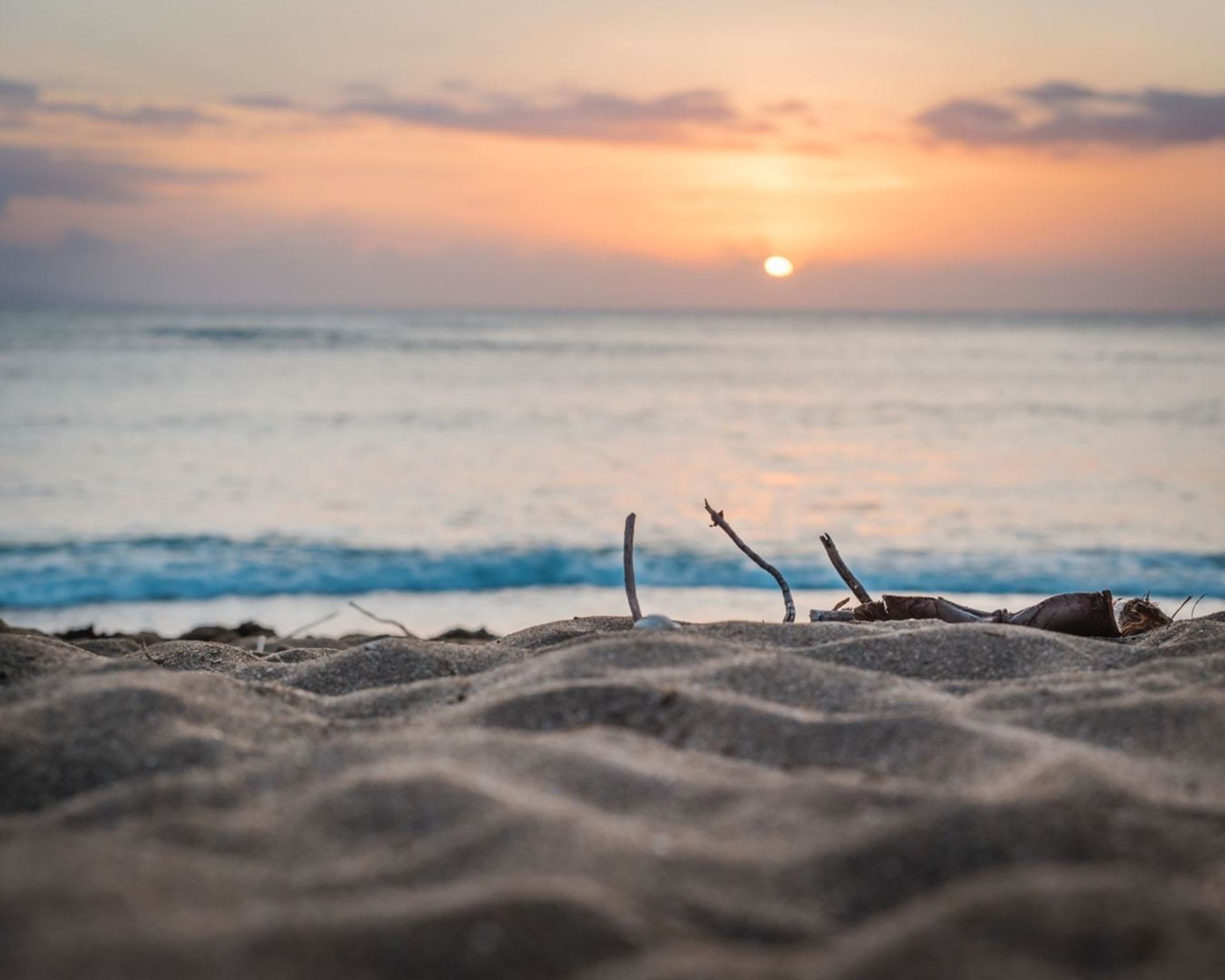 Sunset at the beach. Author: Juan Perez. Photo id: 3016931 — SELFLLERY