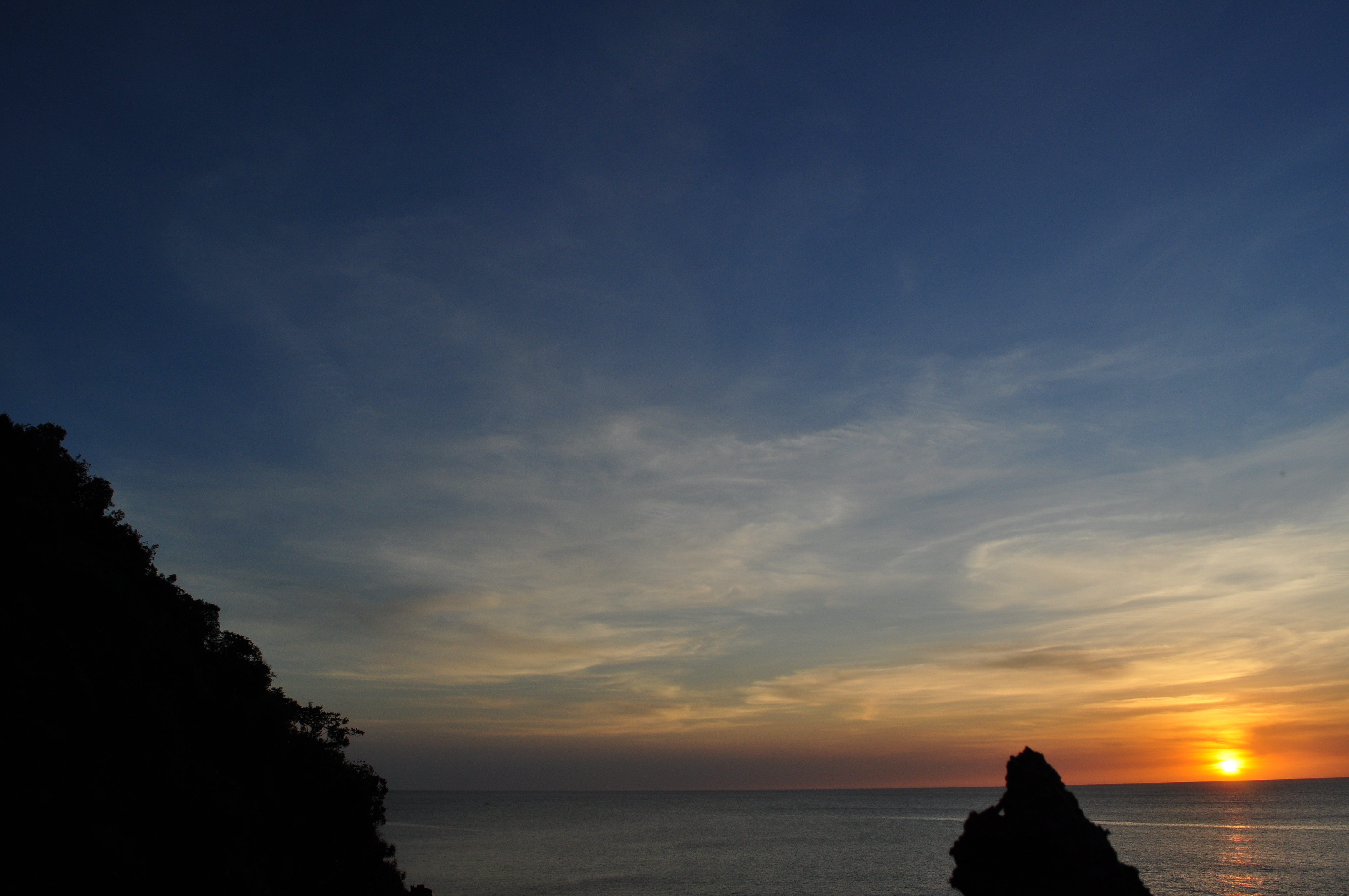 Sunset in sipalay photo