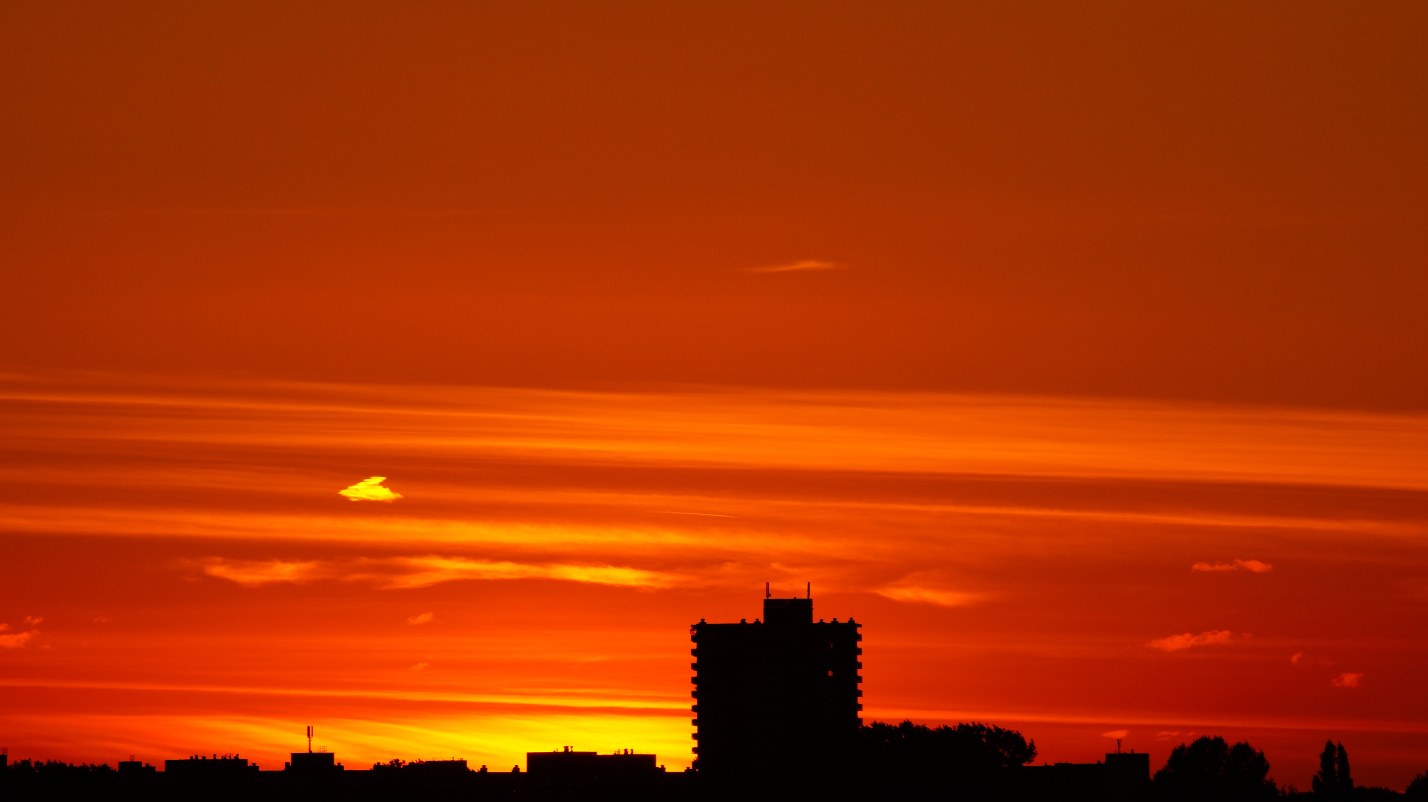 Sunset over City Skyline, Building, City, Dawn, Dusk, HQ Photo