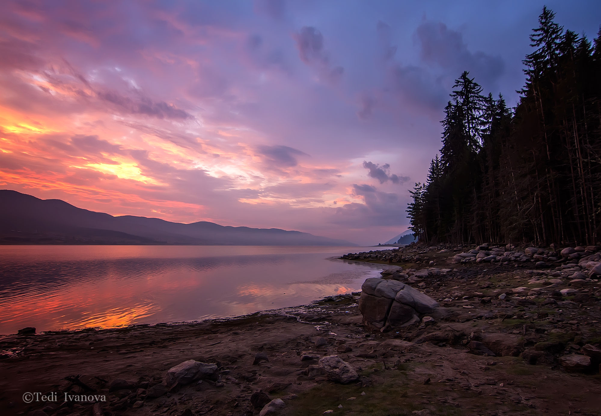 Lake Dospat, a photo from Smolyan, West | TrekEarth