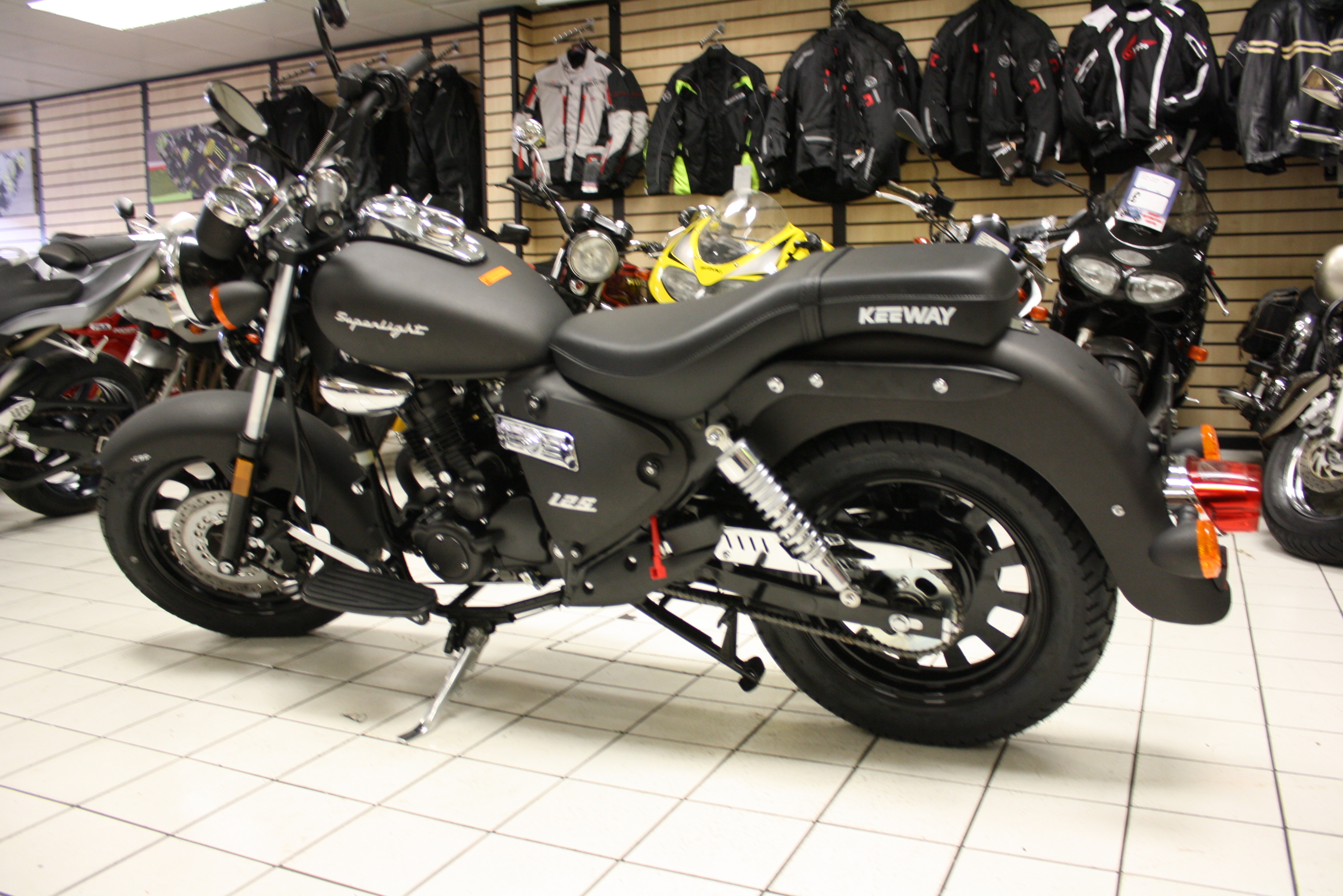 Keeway Superlight 125cc Ltd 125 Custom cruser - Cardiff Motorcycle ...