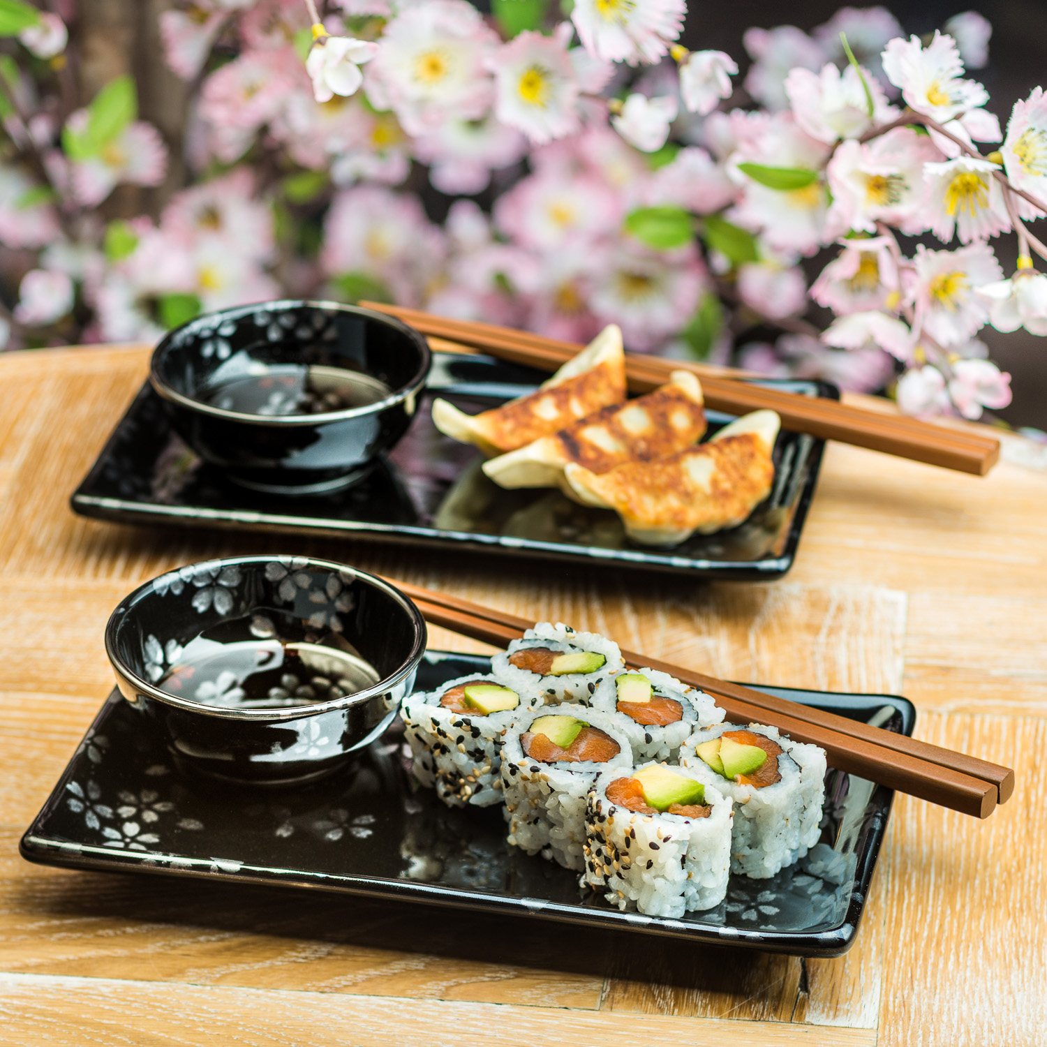 Ginsai Sakura Japanese Sushi Set